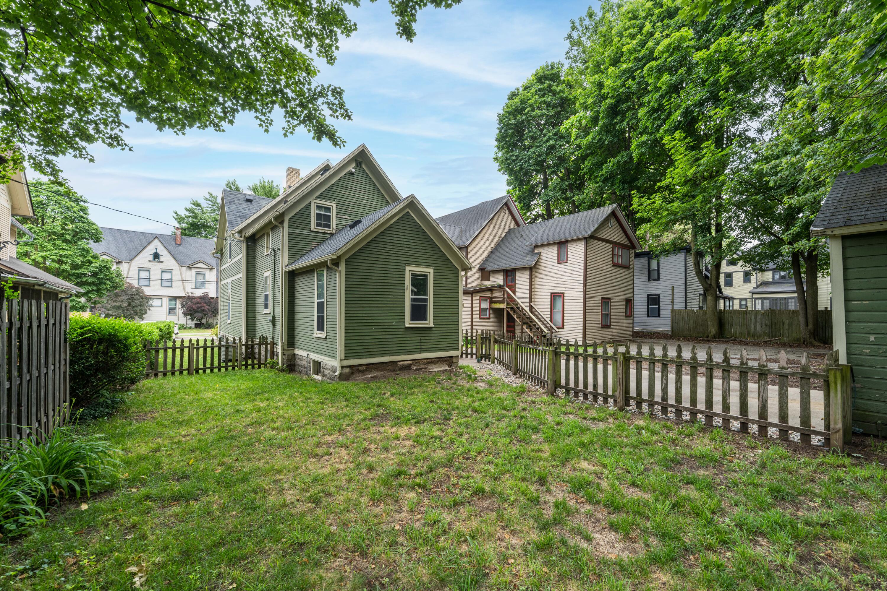 151 NE Union Avenue NE Grand Rapids MI 49503