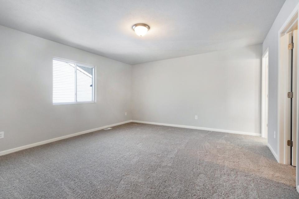 187 Peppermint Drive Holland MI 49423