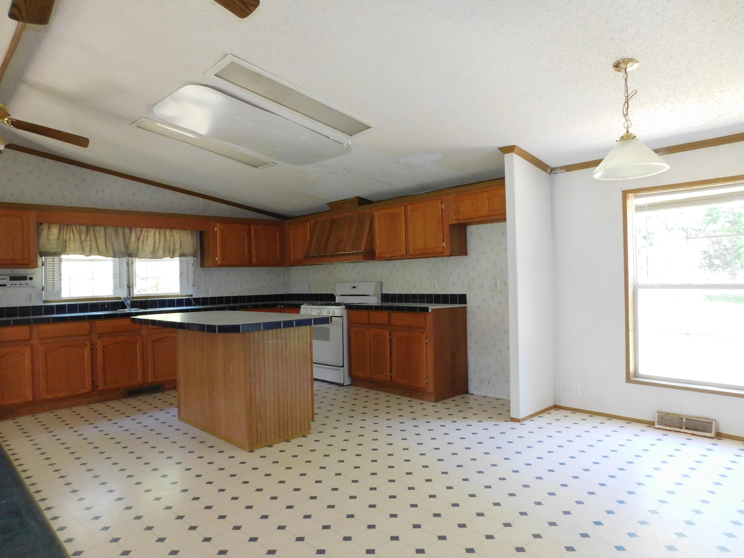 27134 Deerfield Lane Edwardsburg MI 49112
