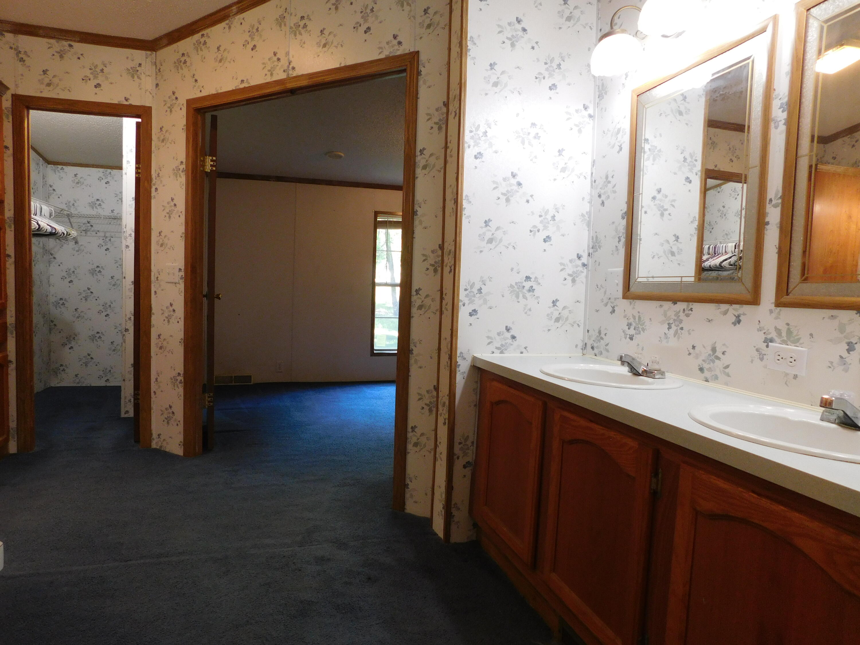 27134 Deerfield Lane Edwardsburg MI 49112