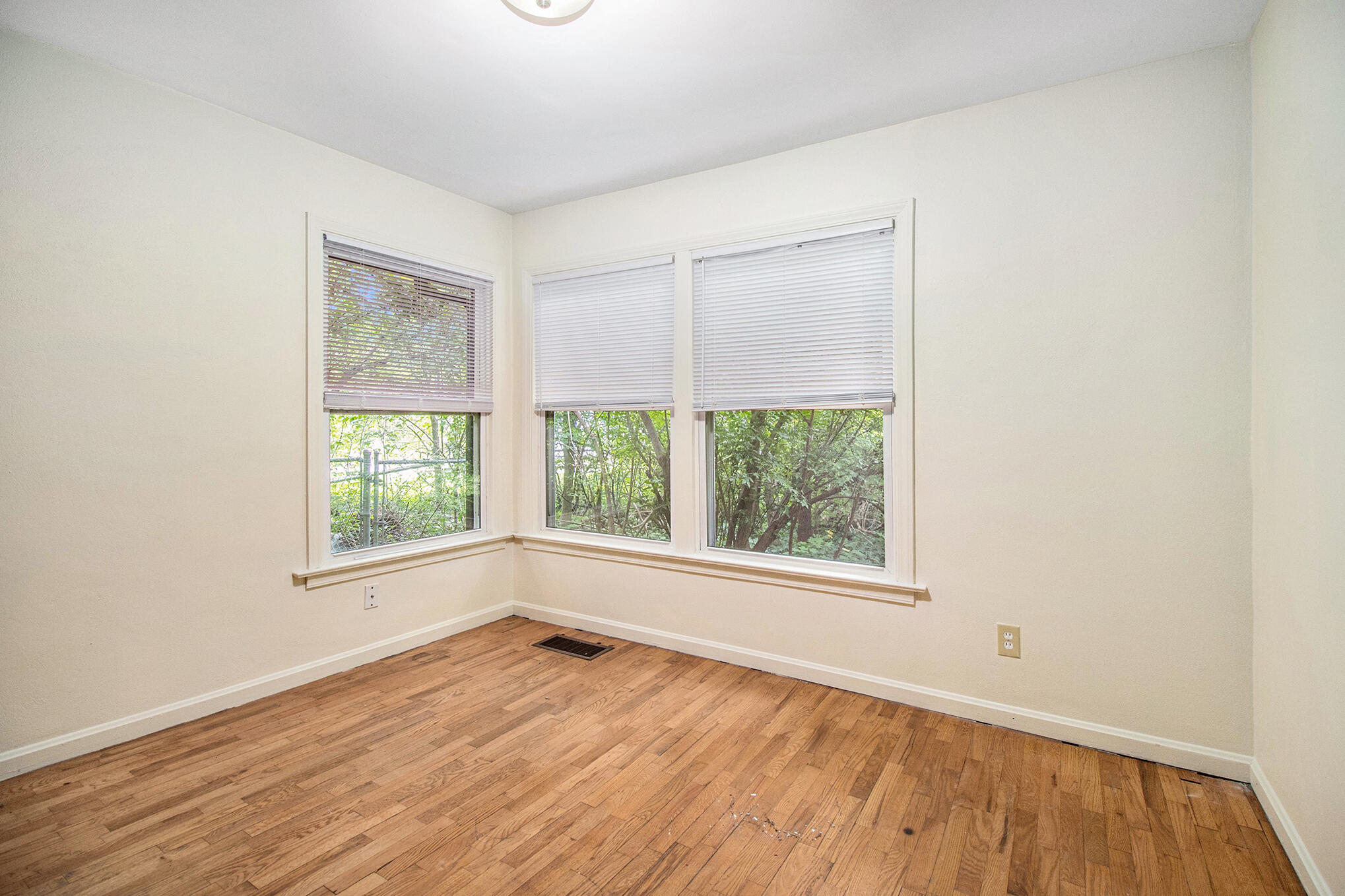 1316 Knollwood Avenue Kalamazoo MI 49006