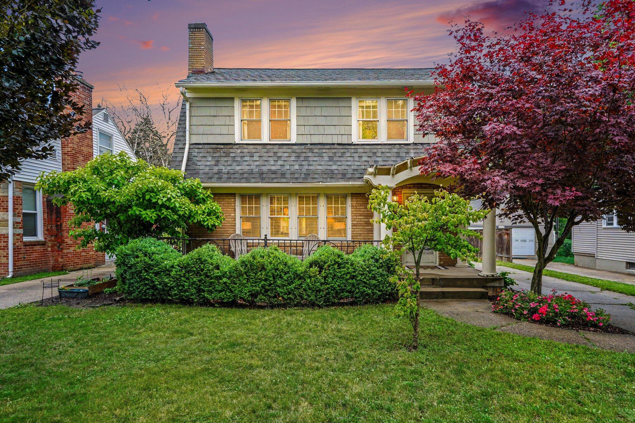 2729 Oakwood Avenue NE Grand Rapids MI 49505