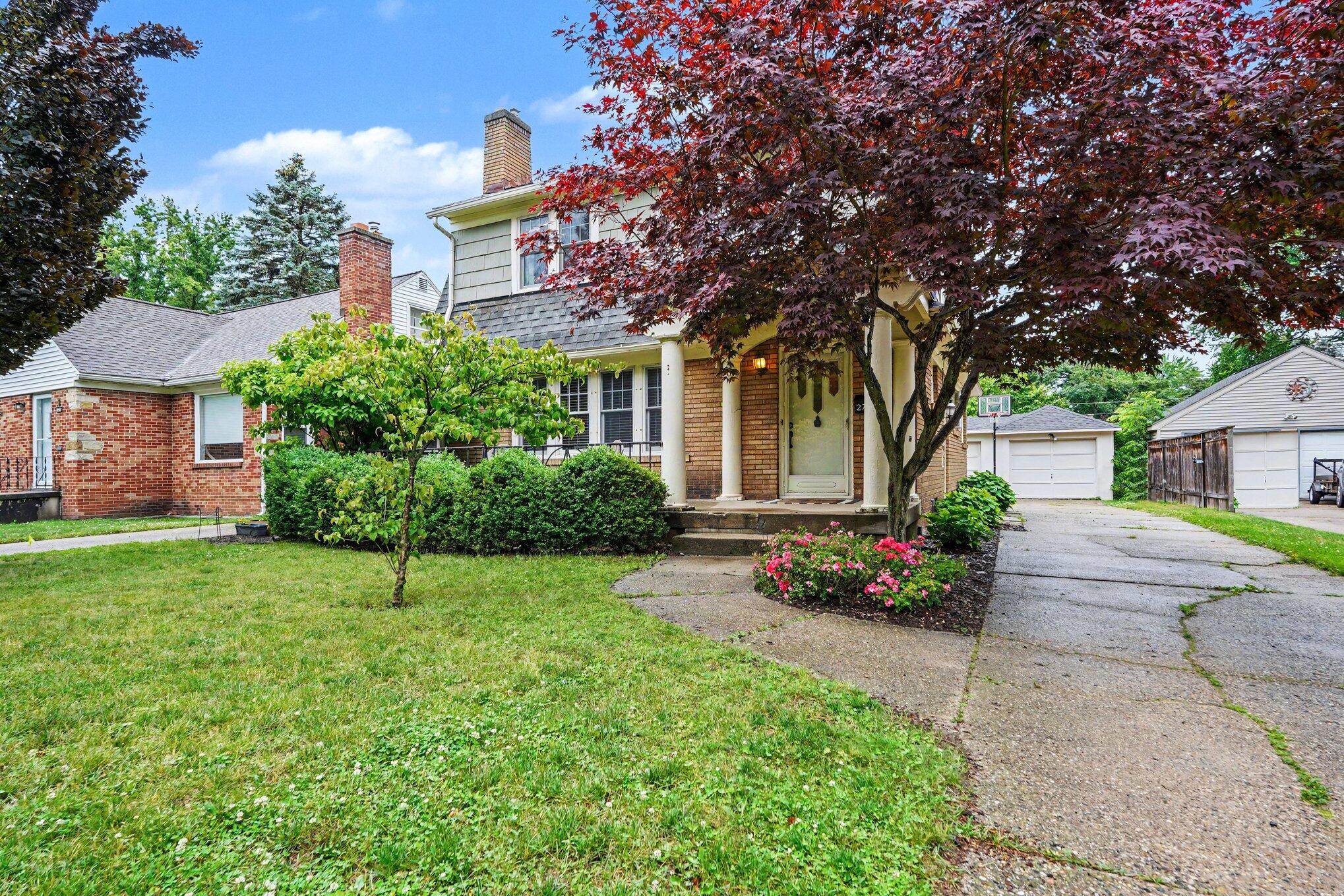 2729 Oakwood Avenue NE Grand Rapids MI 49505