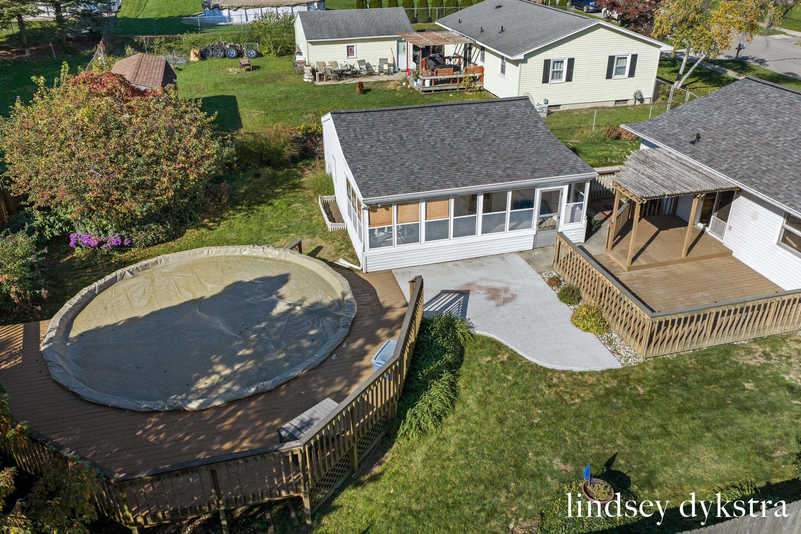 920 Coventry Drive NW Grand Rapids MI 49544