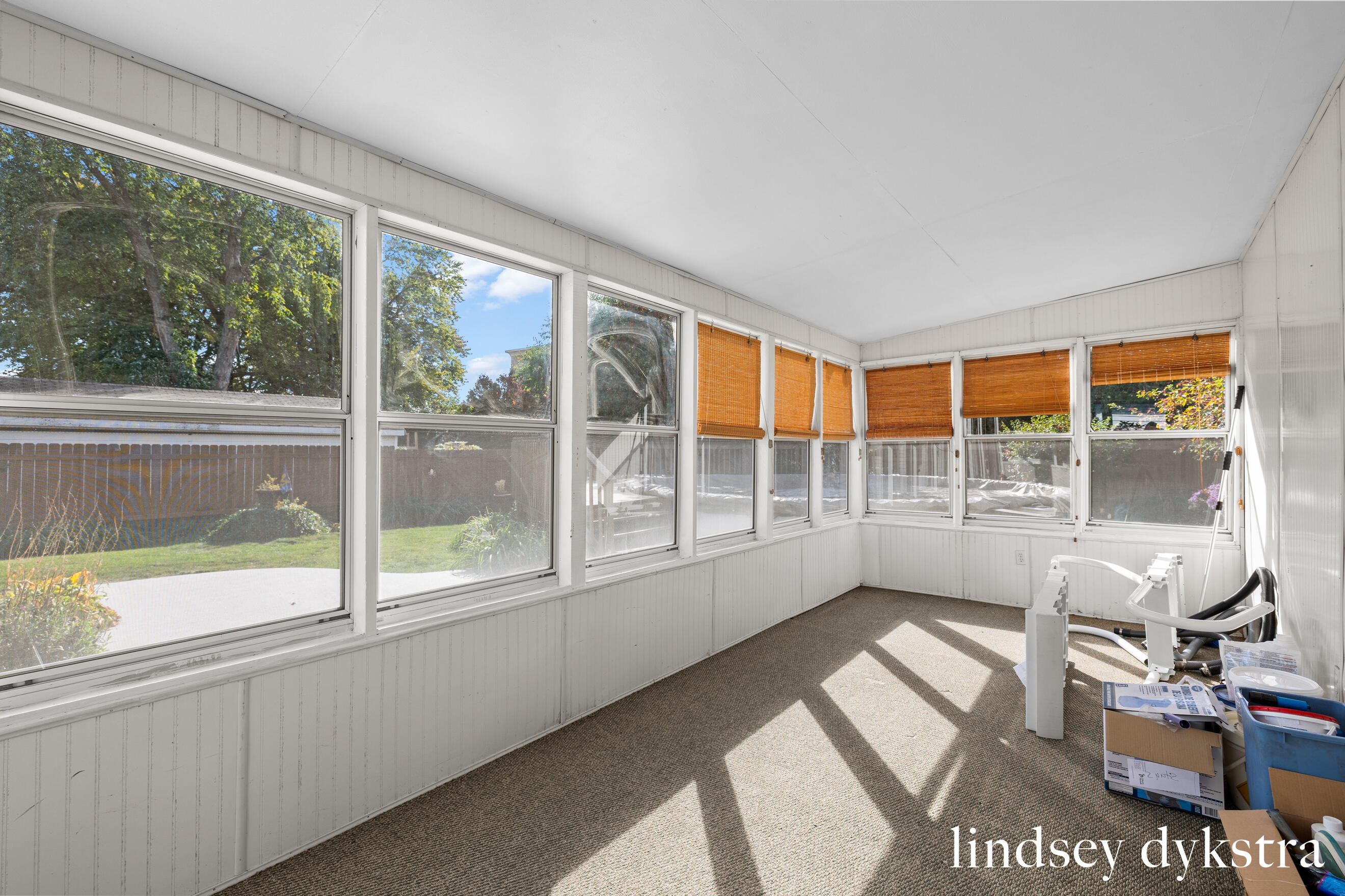 920 Coventry Drive NW Grand Rapids MI 49544
