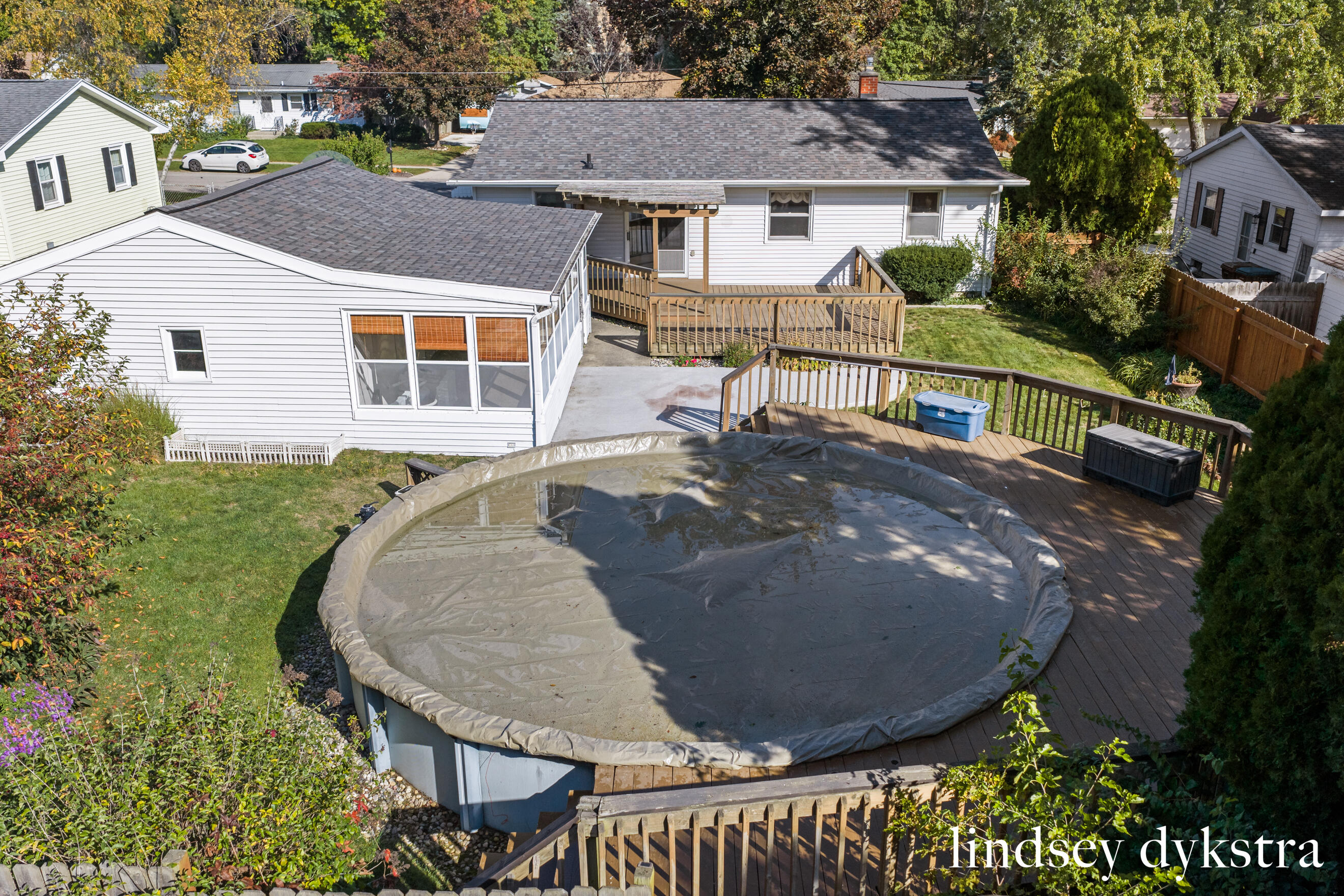 920 Coventry Drive NW Grand Rapids MI 49544