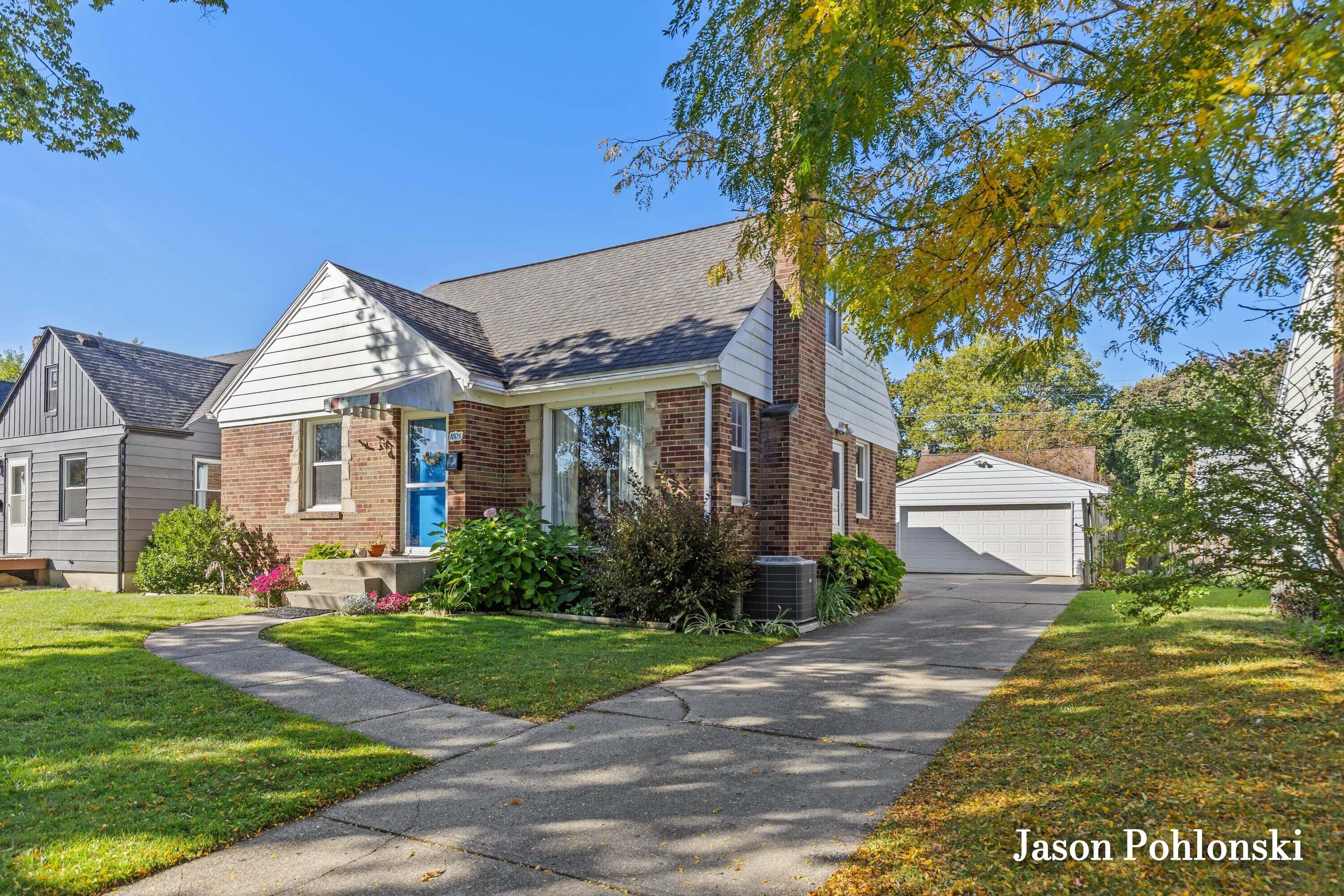 1805 Fremont Avenue NW Grand Rapids MI 49504
