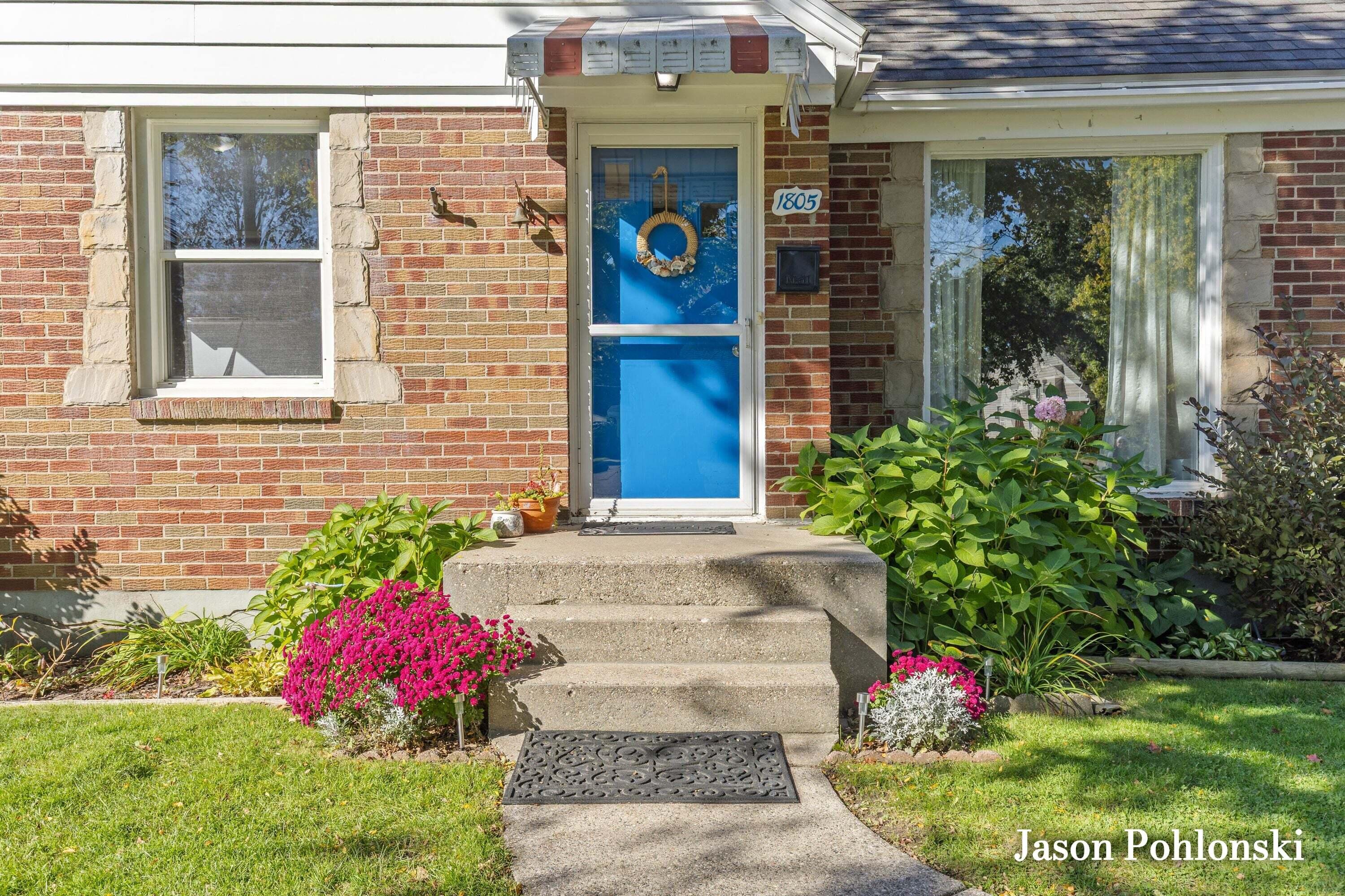 1805 Fremont Avenue NW Grand Rapids MI 49504
