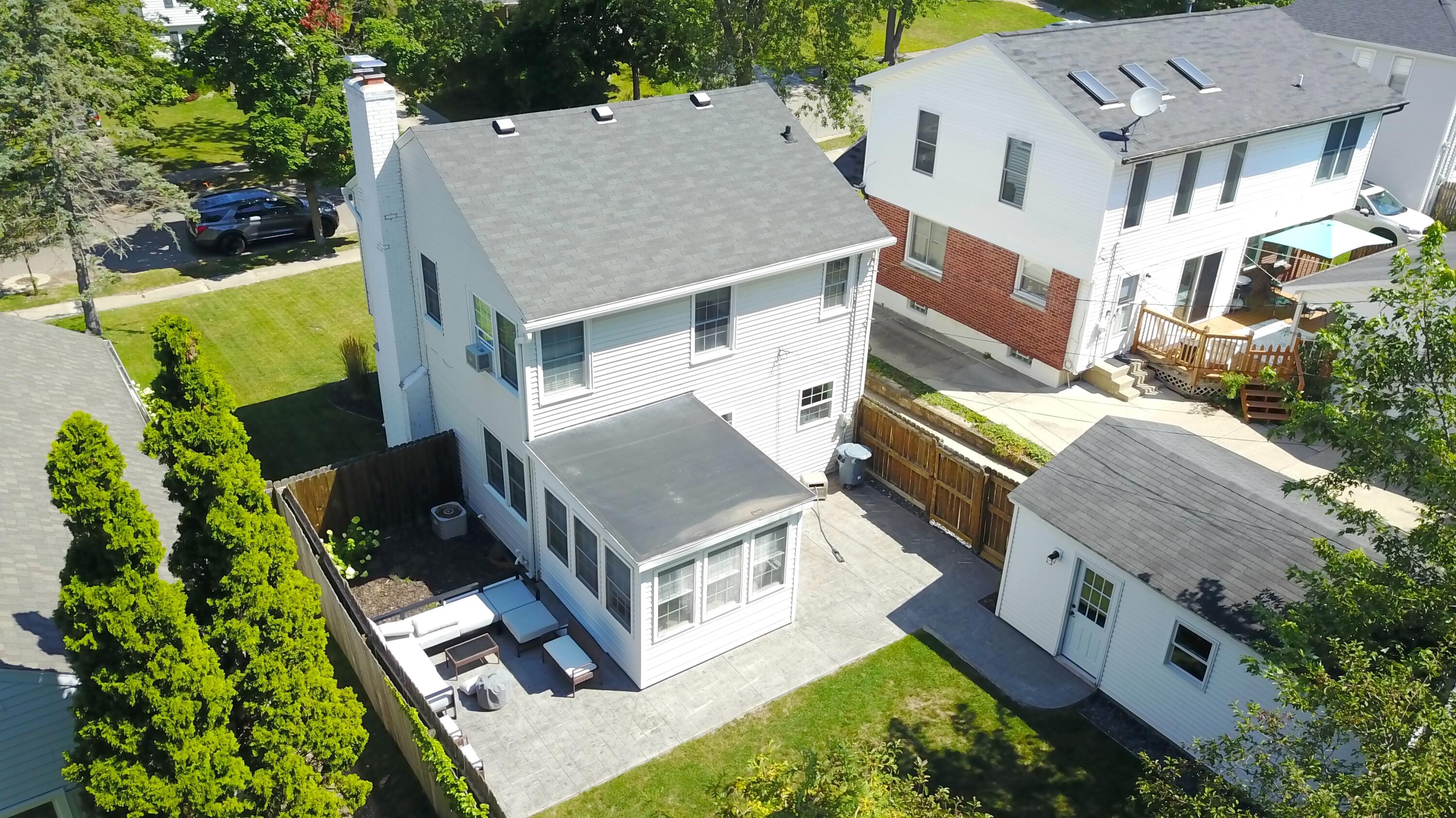 2604 SE Richards Drive SE East Grand Rapids MI 49506