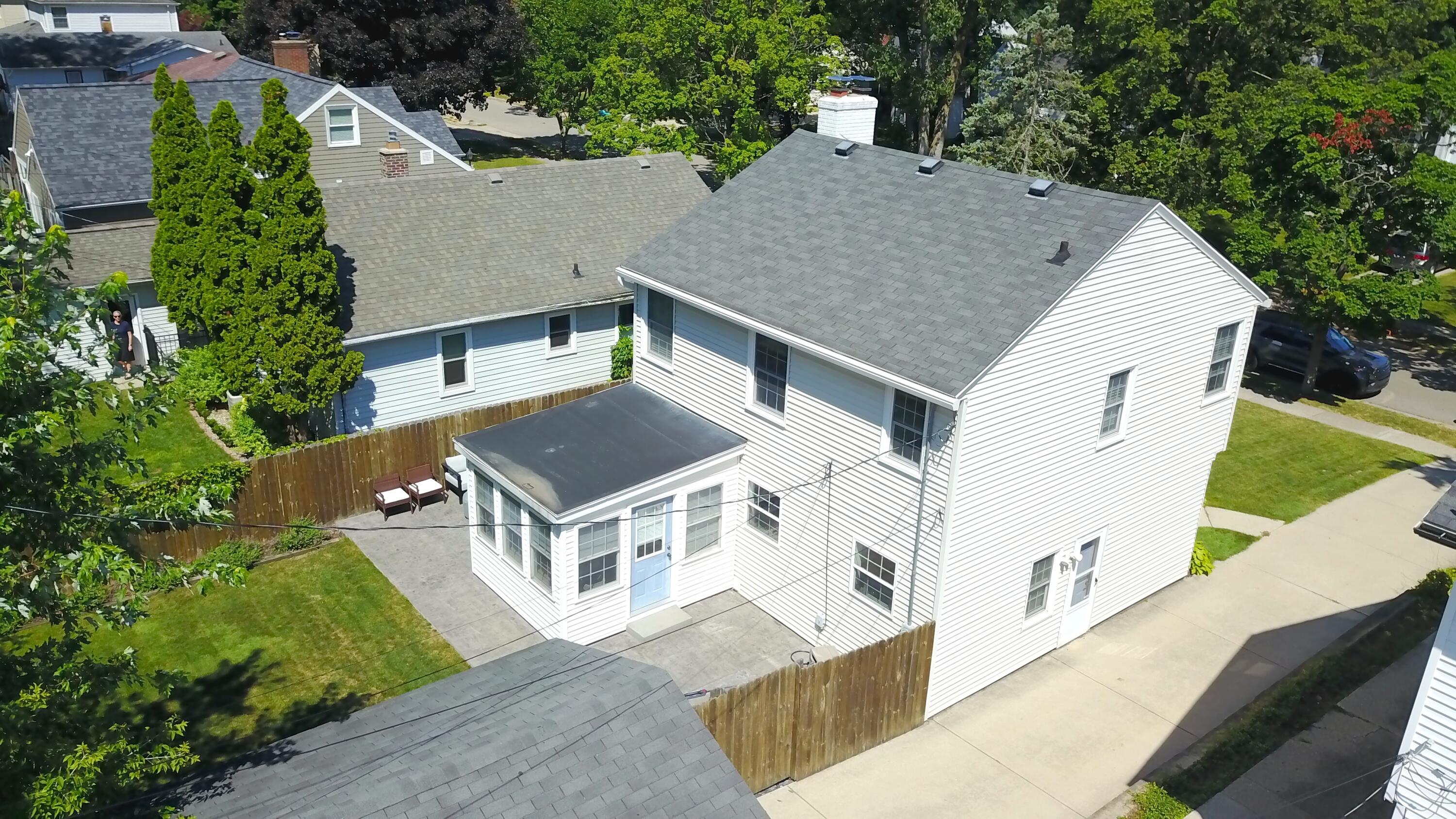 2604 SE Richards Drive SE East Grand Rapids MI 49506