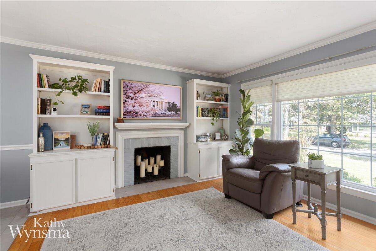 2604 SE Richards Drive SE East Grand Rapids MI 49506