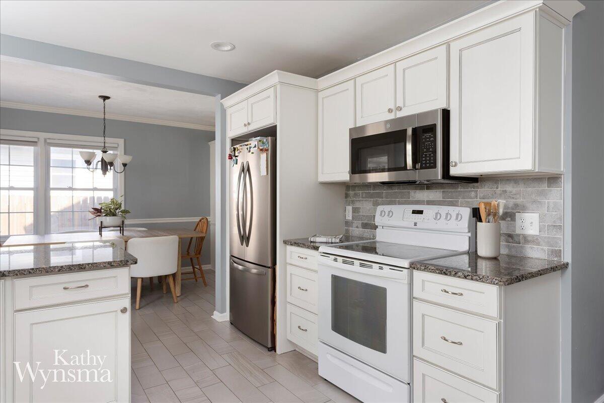 2604 SE Richards Drive SE East Grand Rapids MI 49506