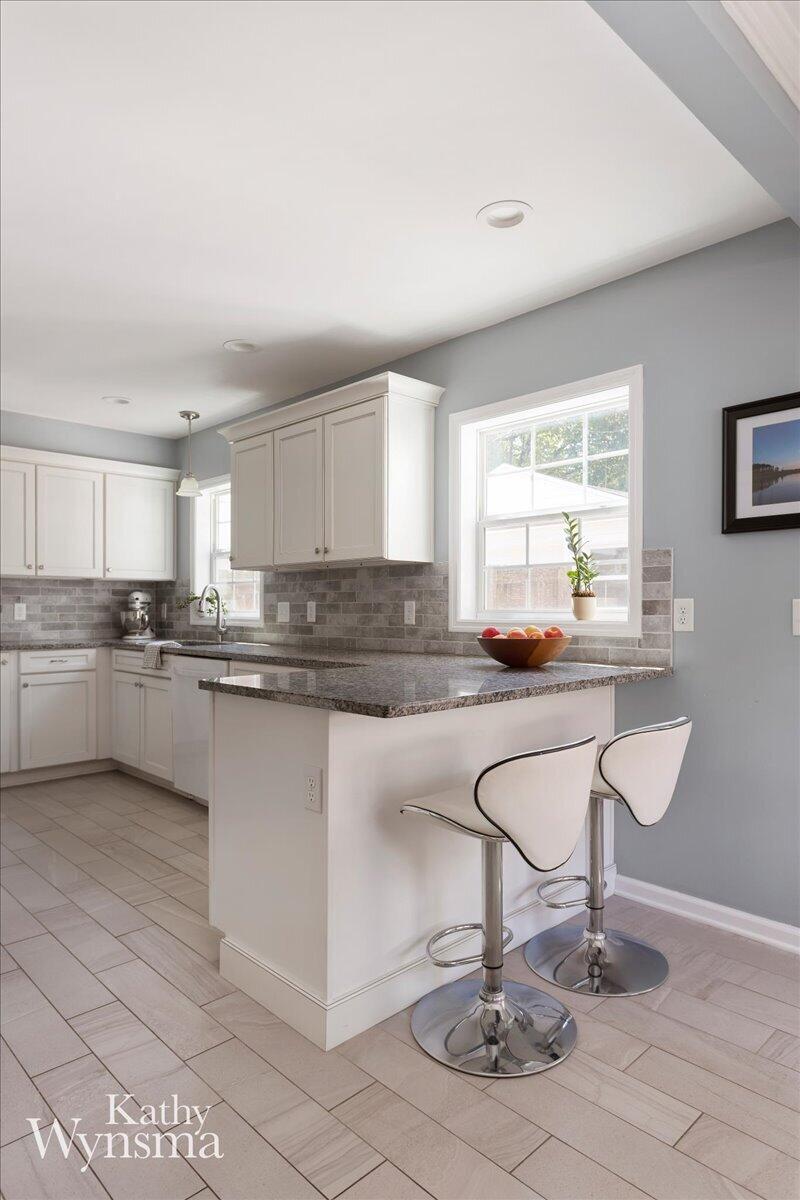 2604 SE Richards Drive SE East Grand Rapids MI 49506