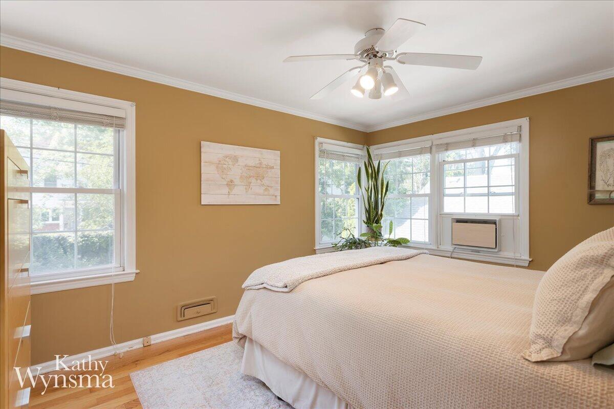 2604 SE Richards Drive SE East Grand Rapids MI 49506