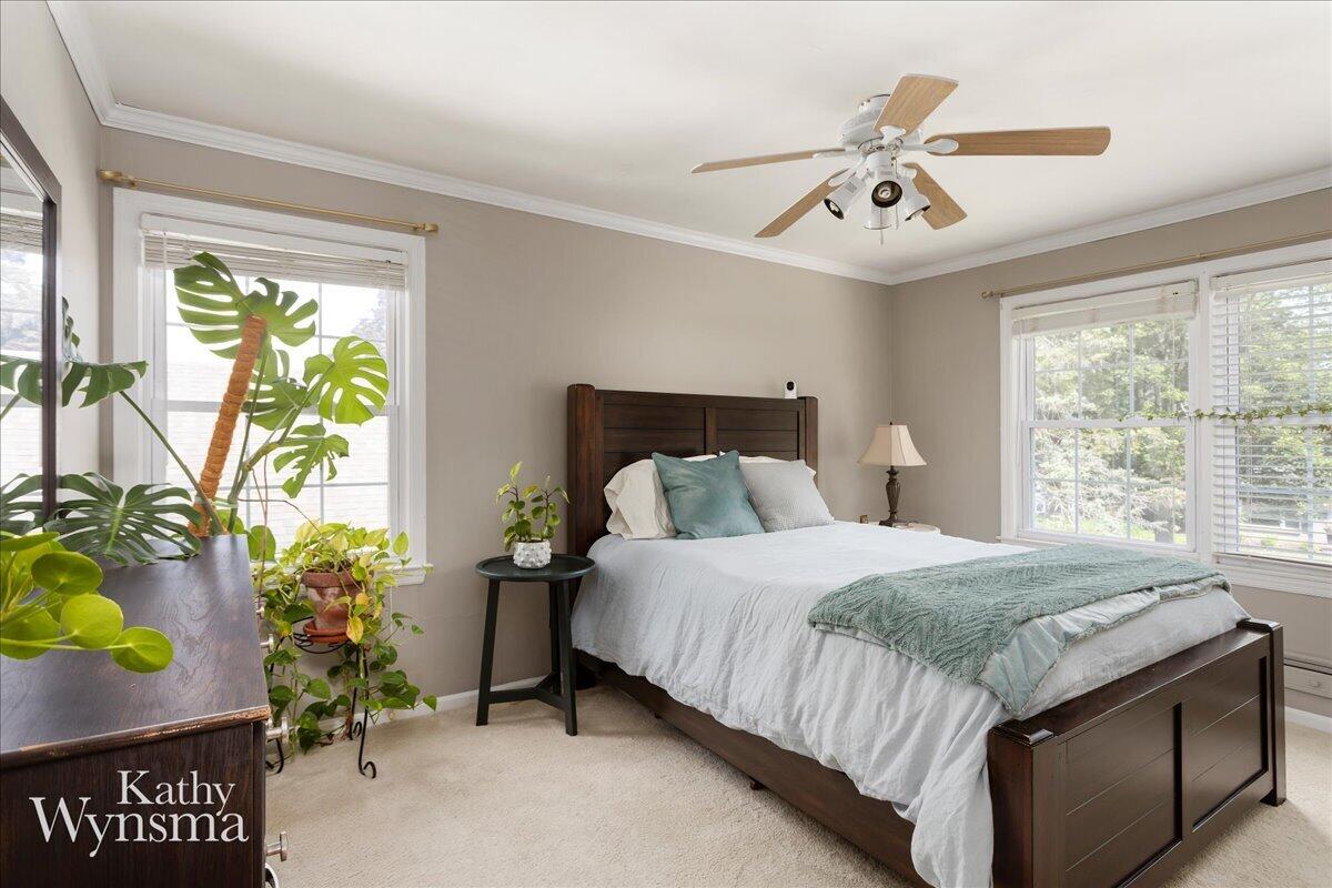 2604 SE Richards Drive SE East Grand Rapids MI 49506