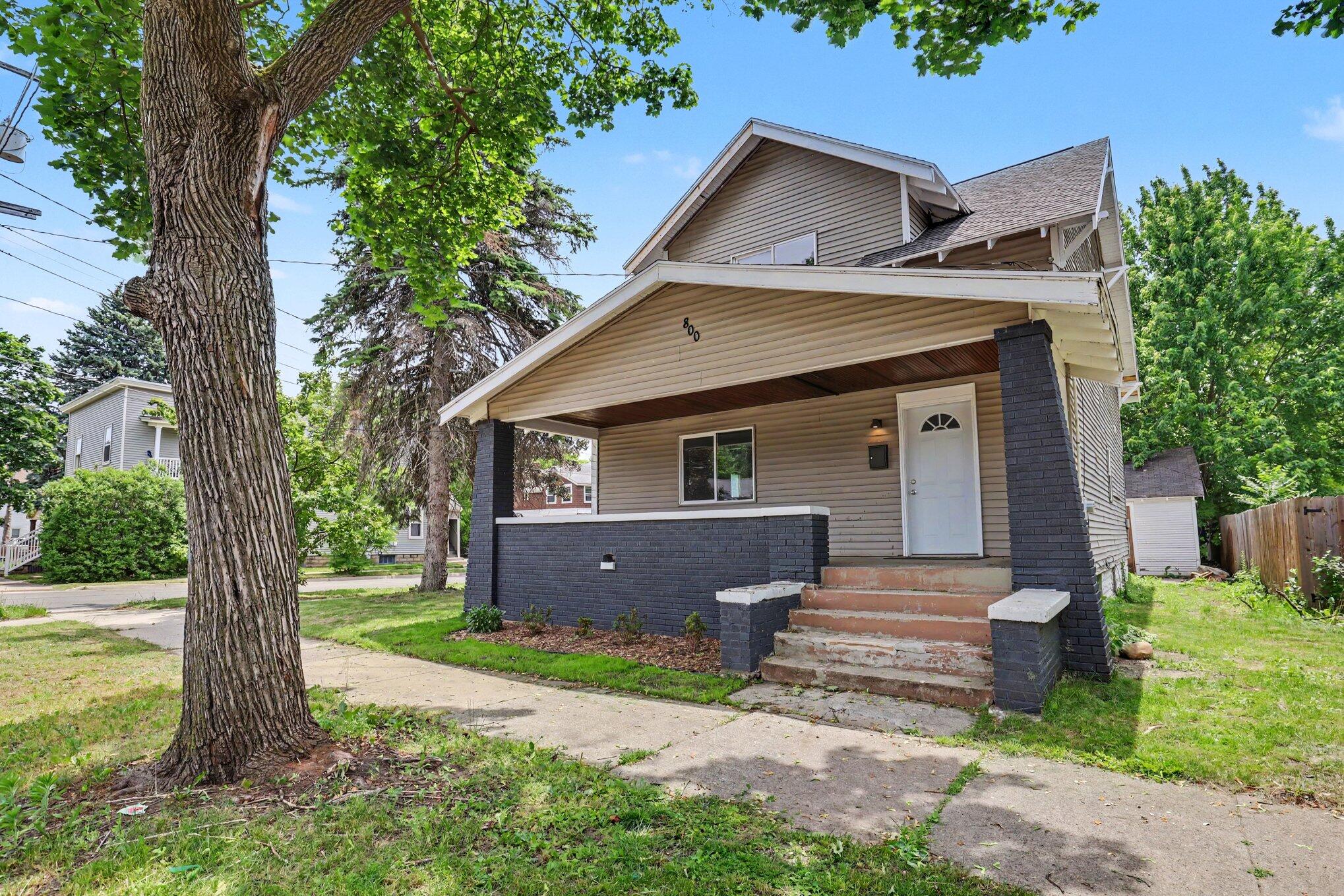 800 6th Street NW Grand Rapids MI 49504