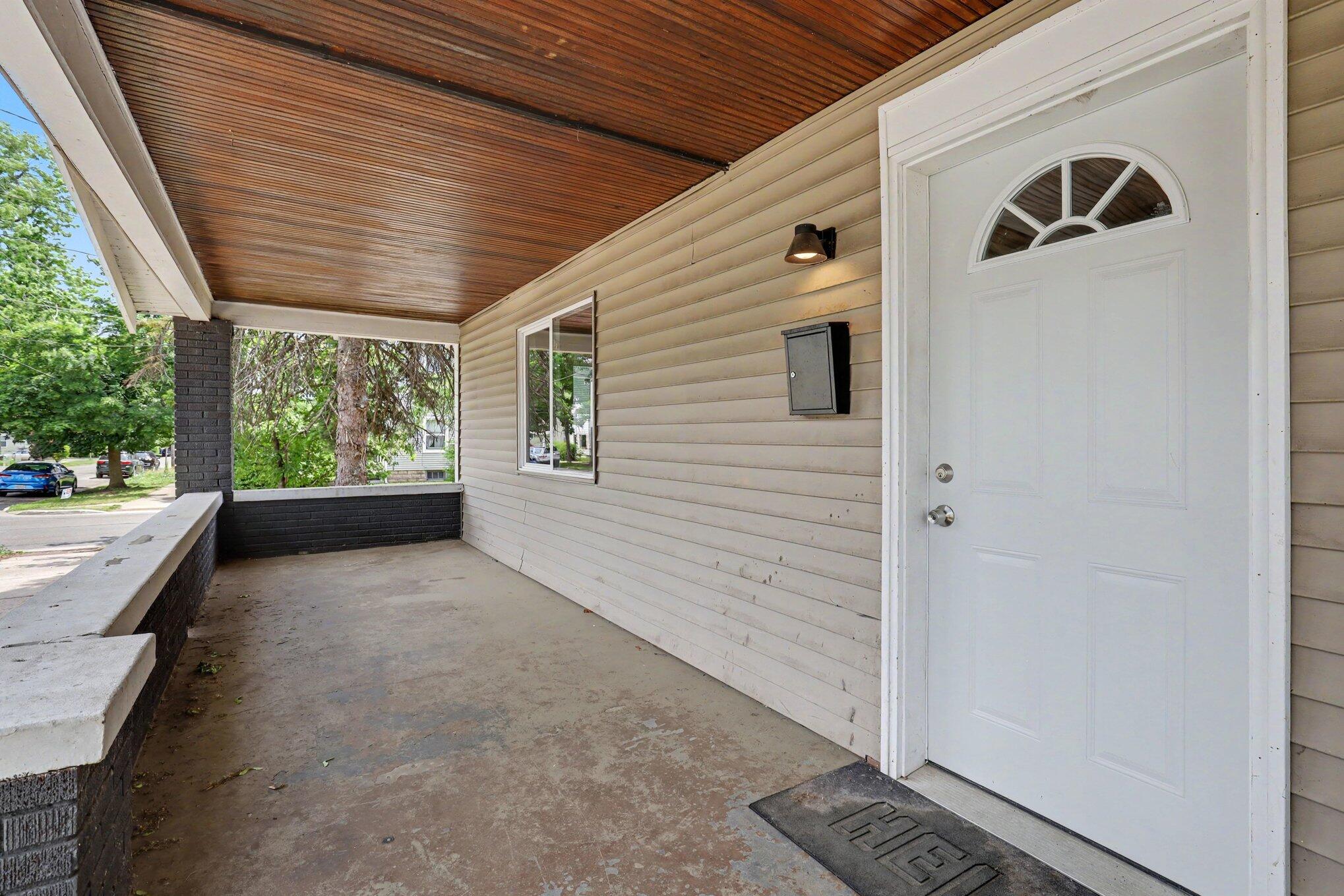 800 6th Street NW Grand Rapids MI 49504