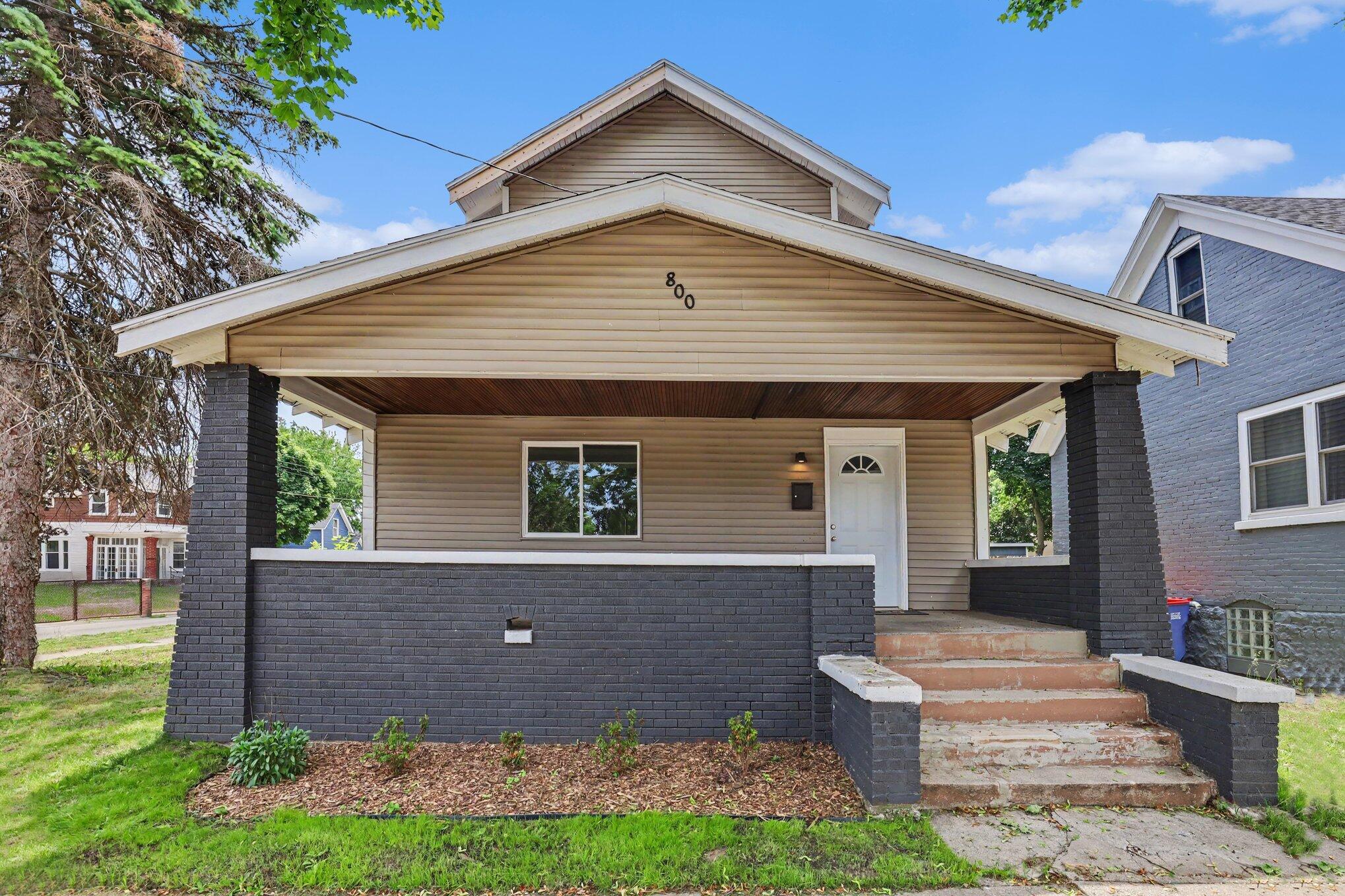 800 6th Street NW Grand Rapids MI 49504