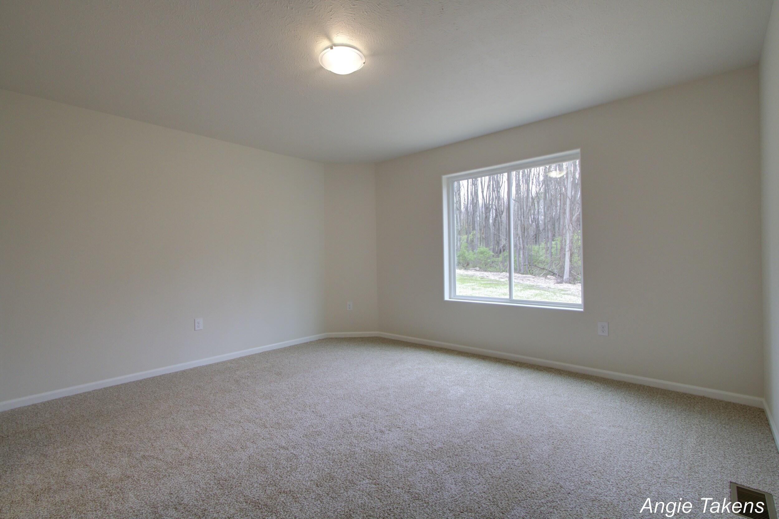 3575 13 Mile Road NE Rockford MI 49341