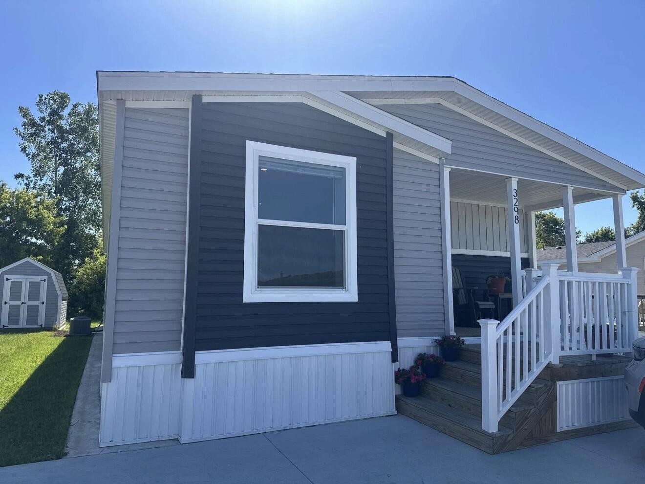 3298 Hillcrest Way Zeeland MI 49464