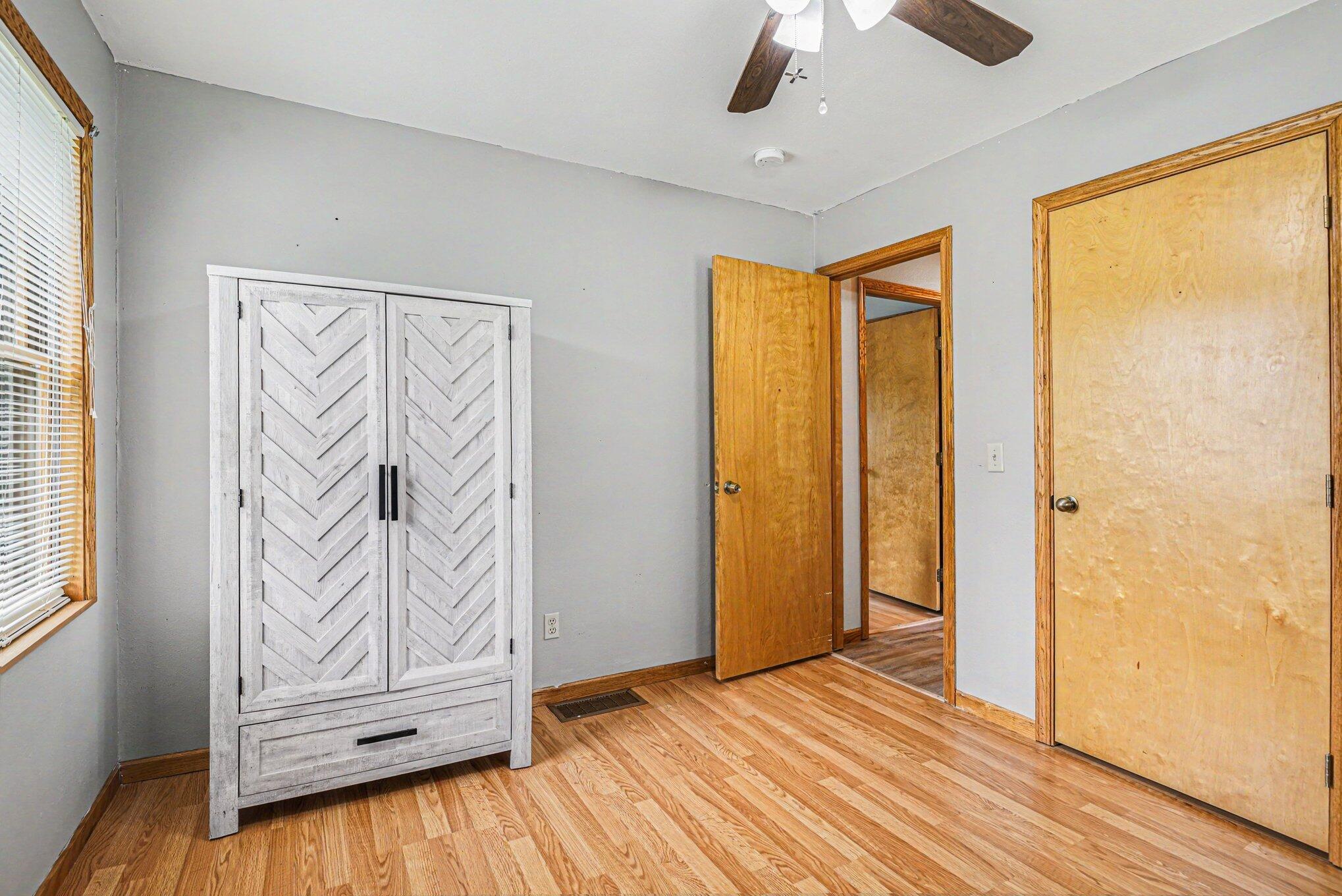 22180 Redfield Street Edwardsburg MI 49112