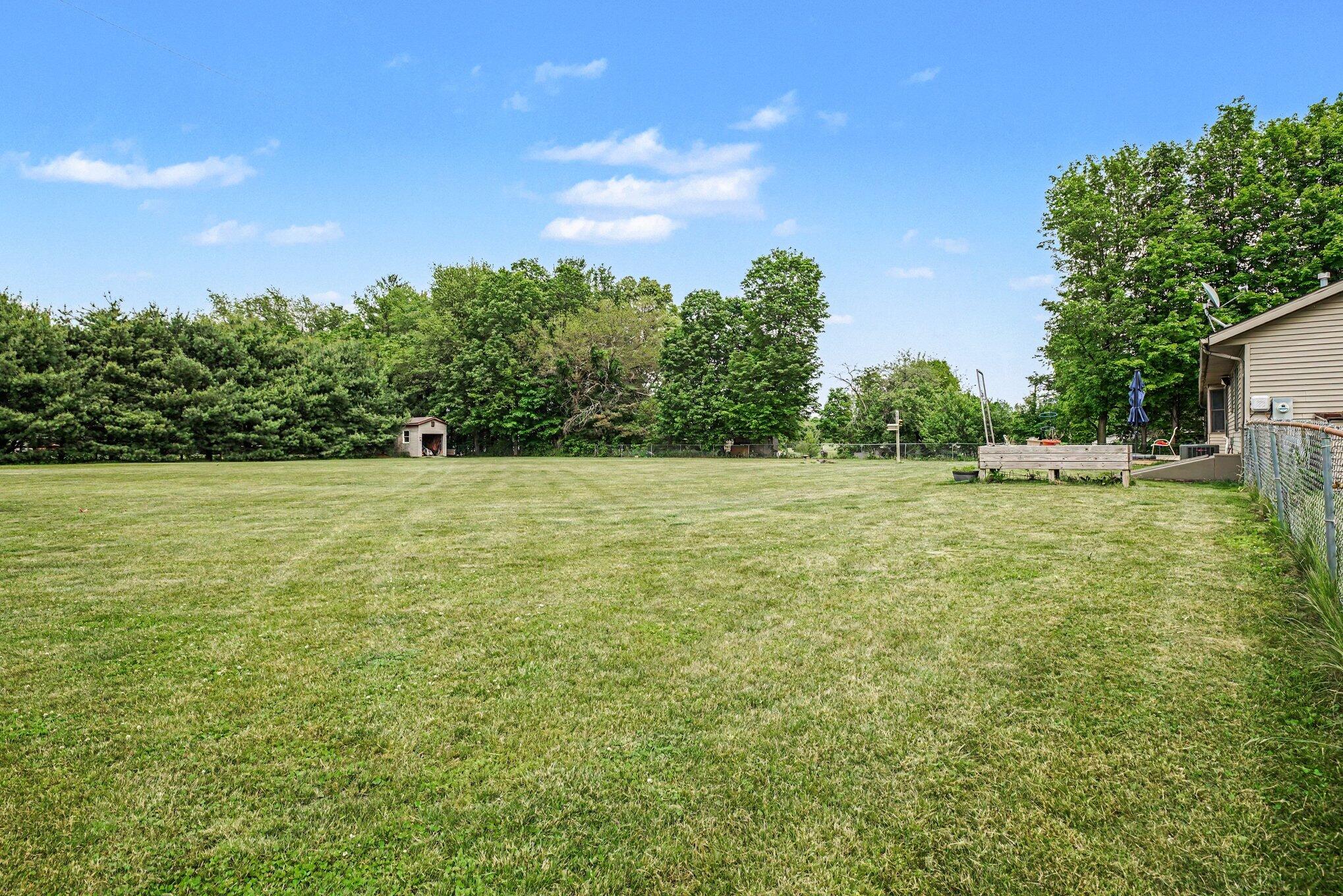 22180 Redfield Street Edwardsburg MI 49112