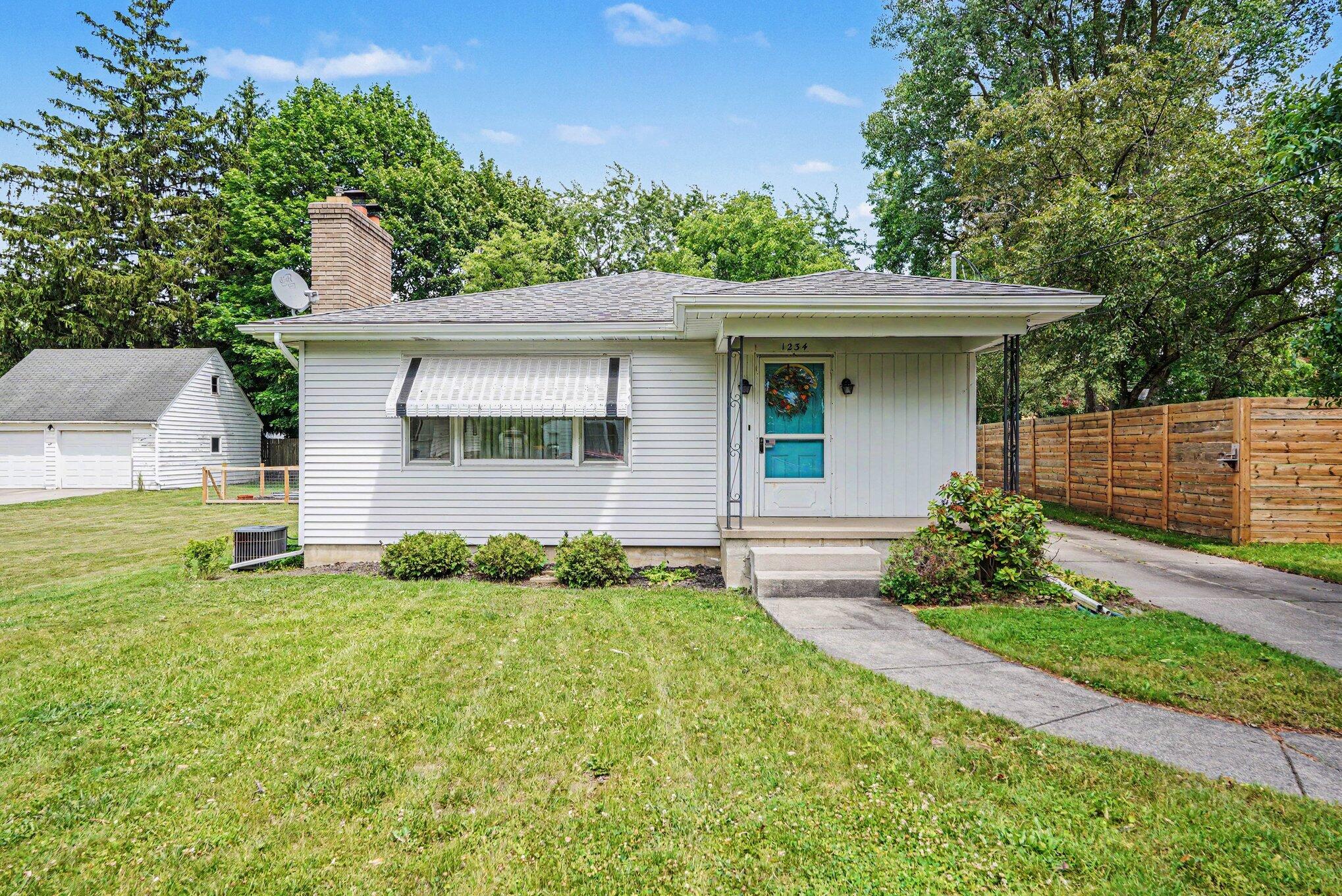 1234 Fay Avenue NW Grand Rapids MI 49504