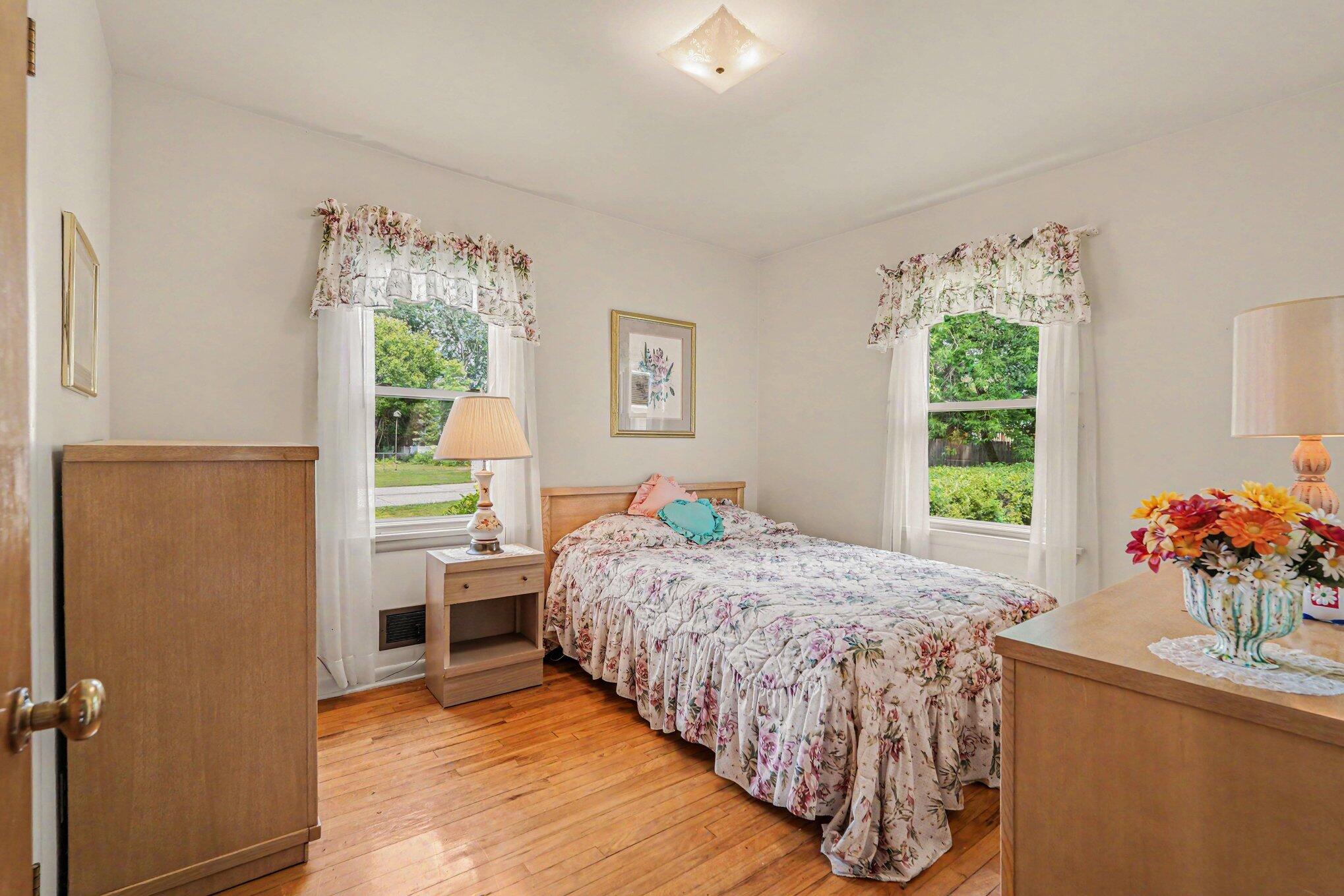 1234 Fay Avenue NW Grand Rapids MI 49504