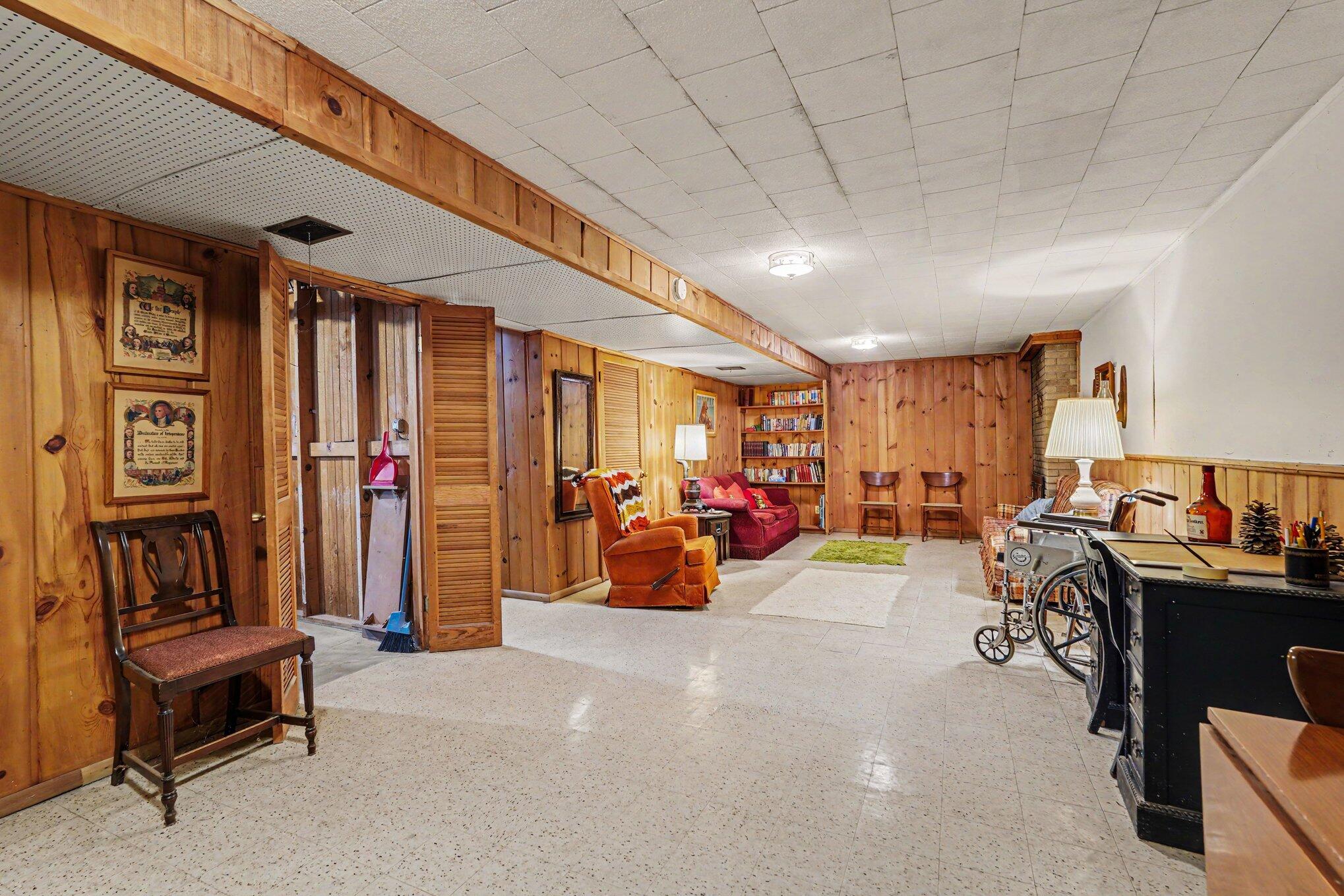 1234 Fay Avenue NW Grand Rapids MI 49504