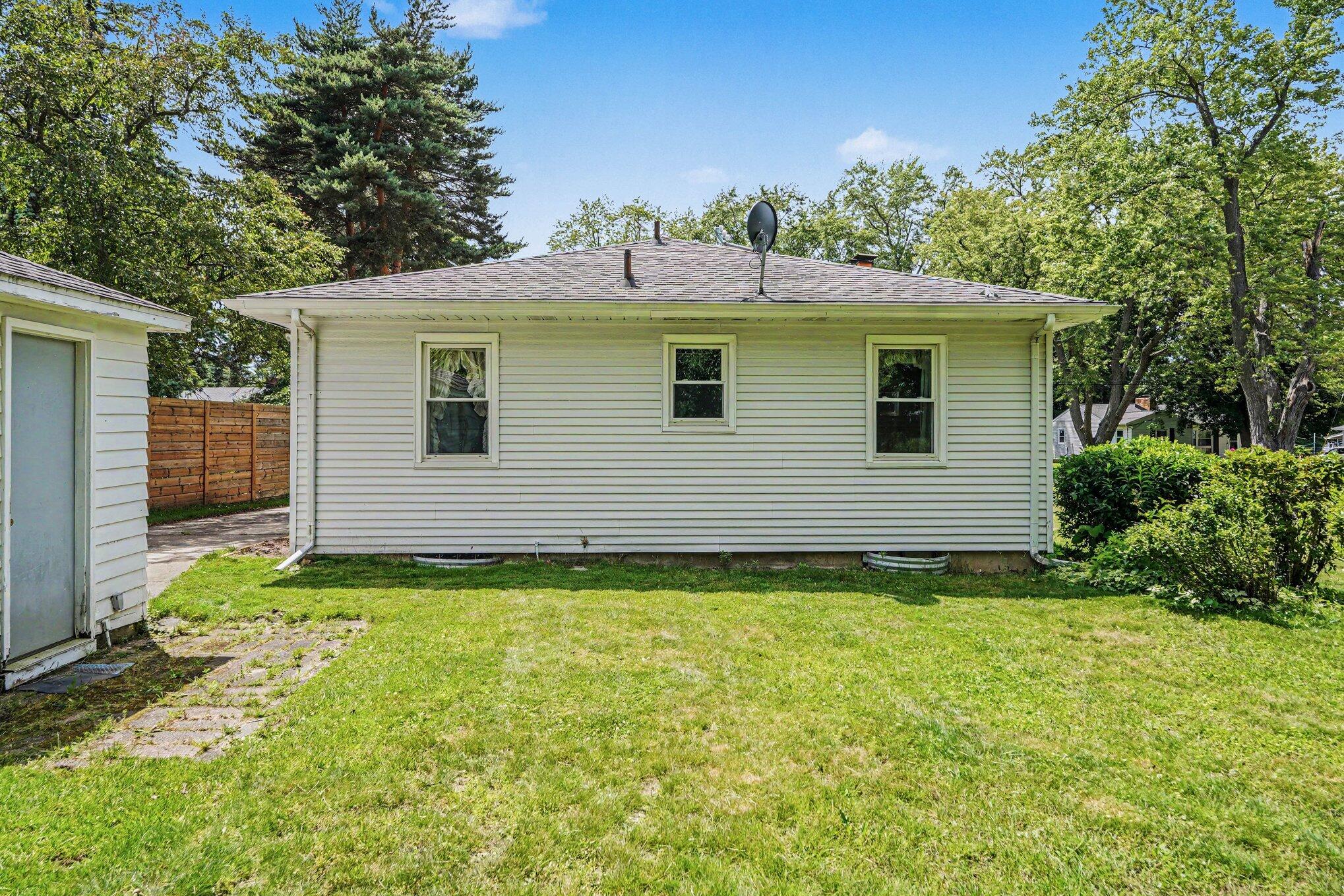1234 Fay Avenue NW Grand Rapids MI 49504