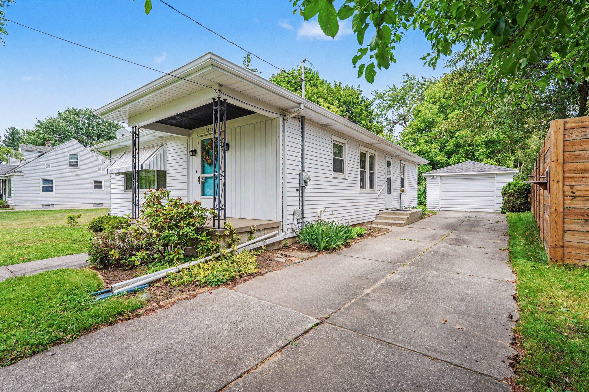 1234 Fay Avenue NW Grand Rapids MI 49504