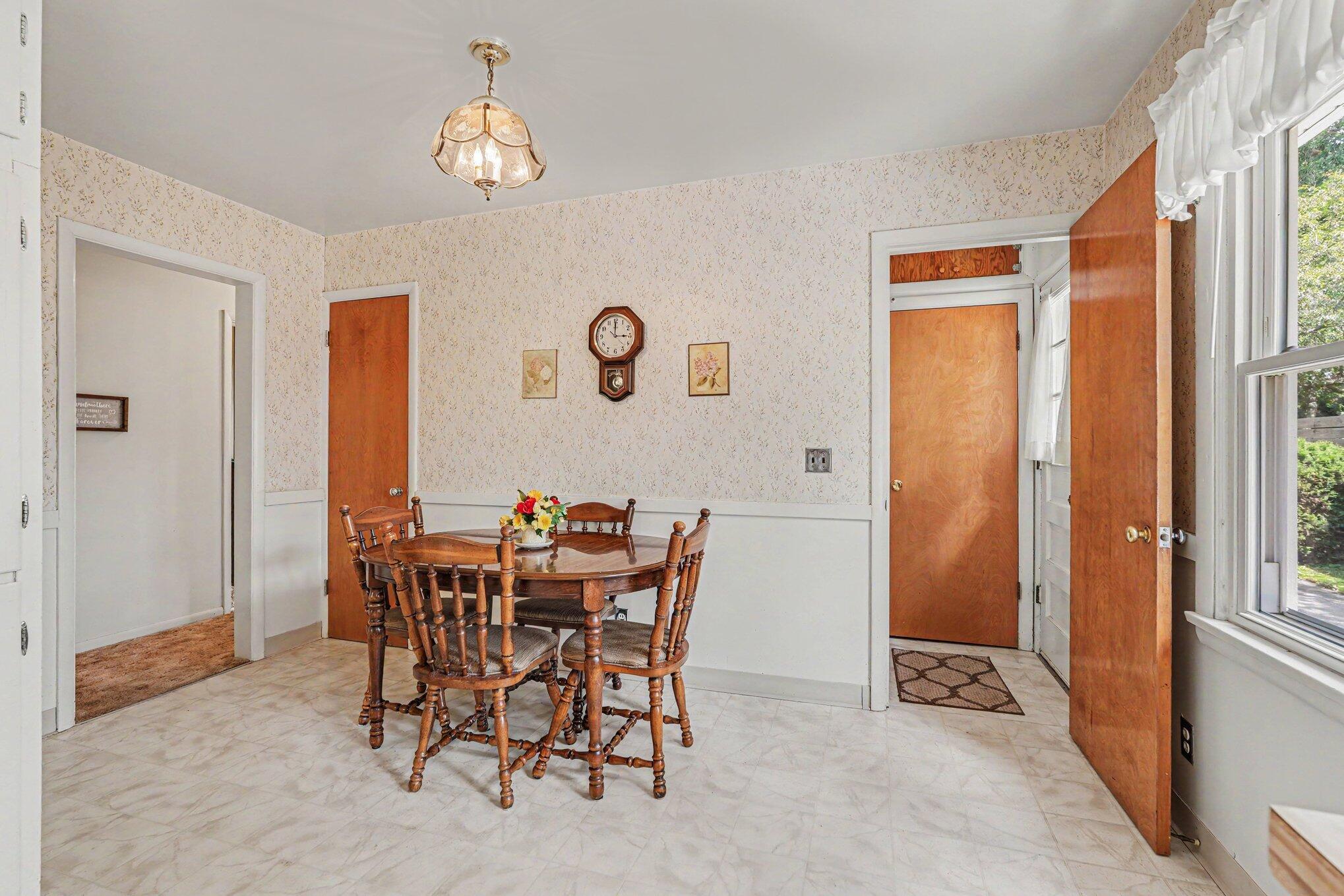 1234 Fay Avenue NW Grand Rapids MI 49504