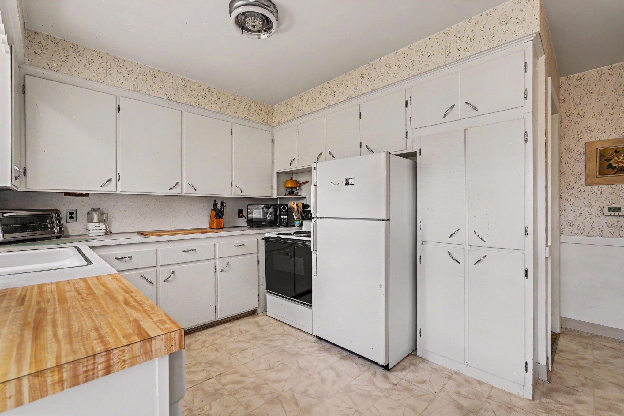1234 Fay Avenue NW Grand Rapids MI 49504