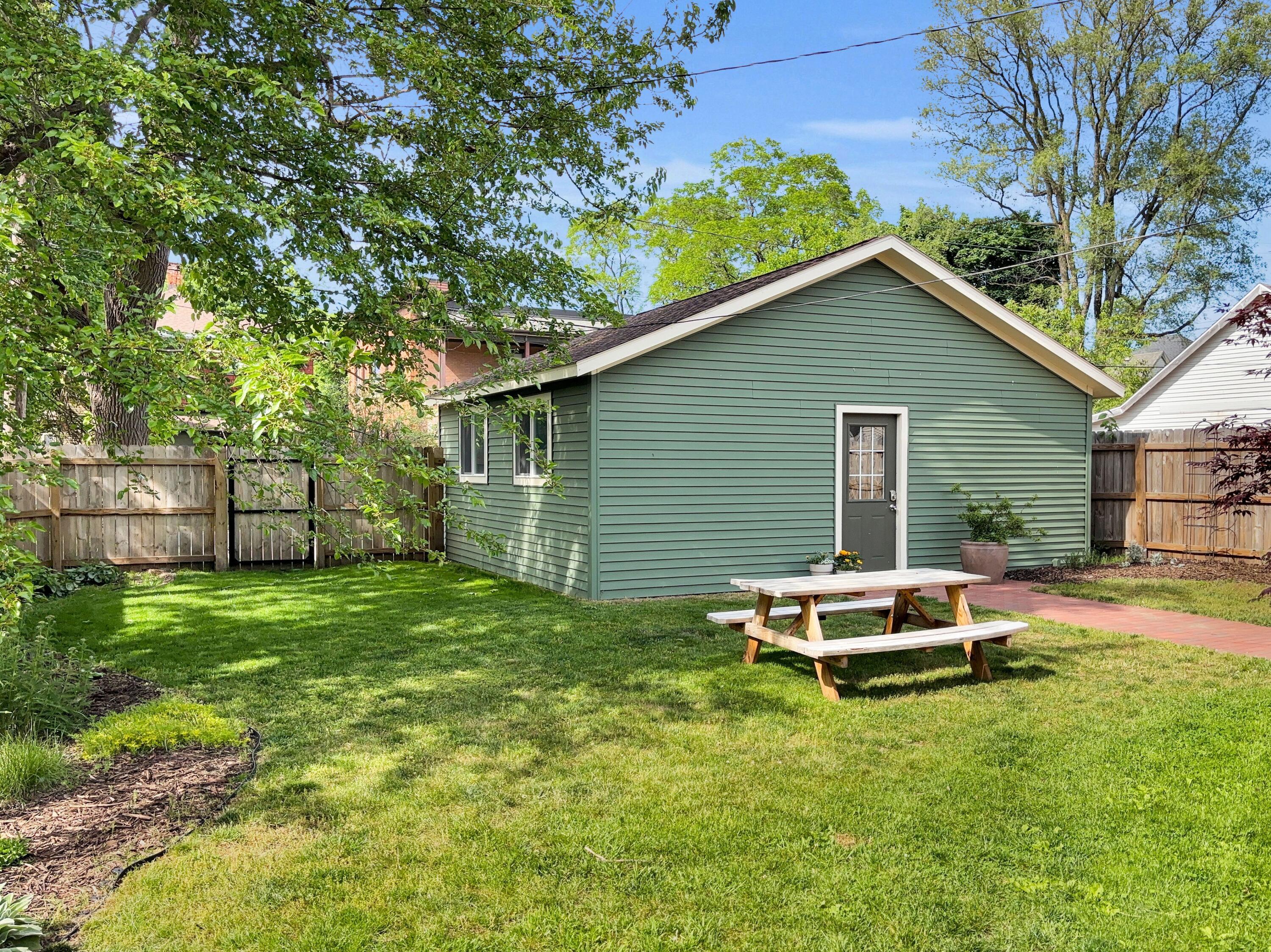 1211 Sigsbee Street SE Grand Rapids MI 49506