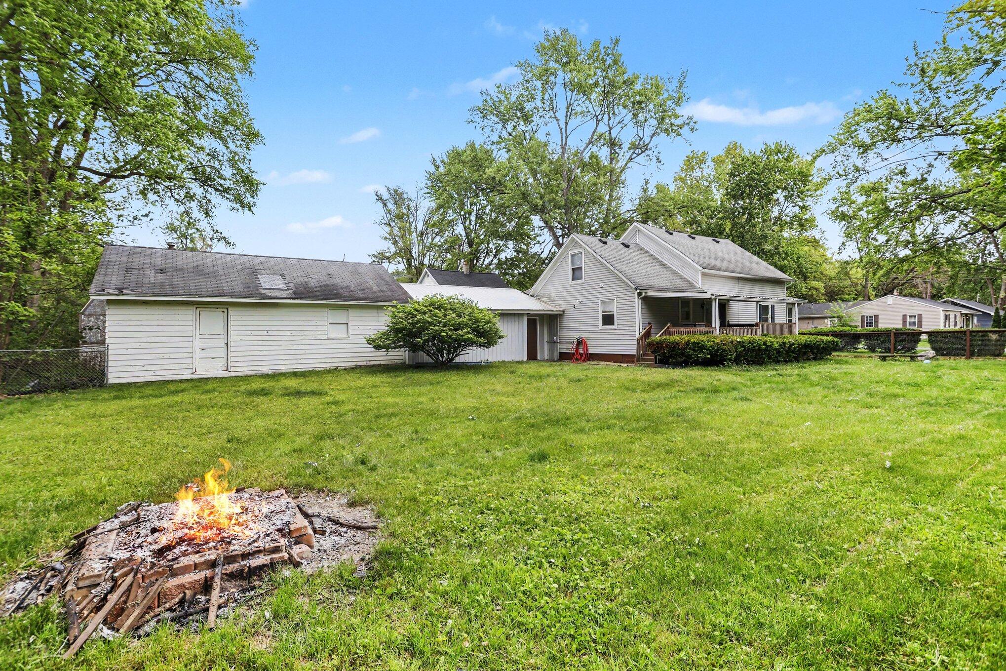 1743 Colby Avenue Kalamazoo MI 49004