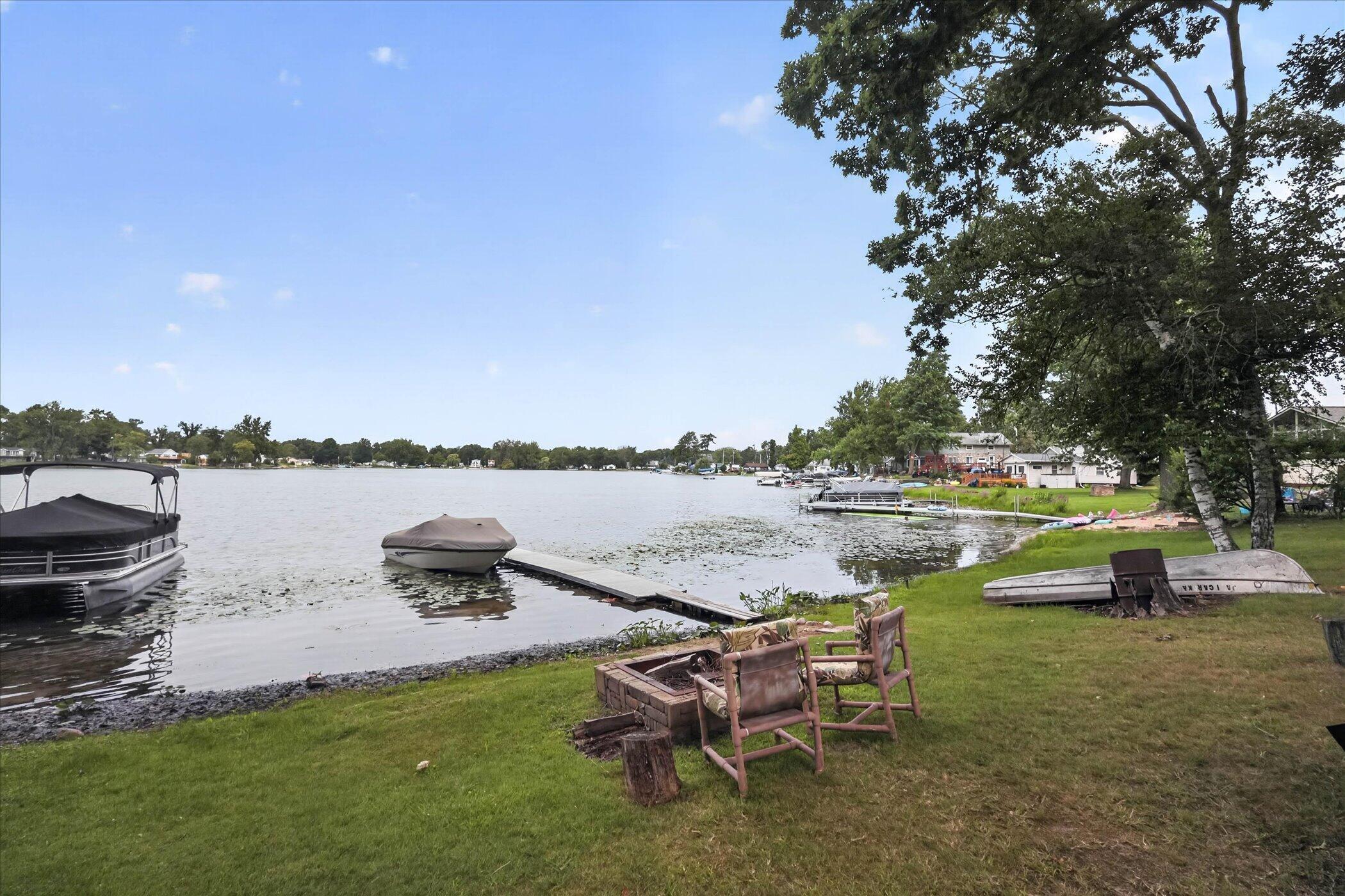 52784 Twin Lakeview Drive Dowagiac MI 49047