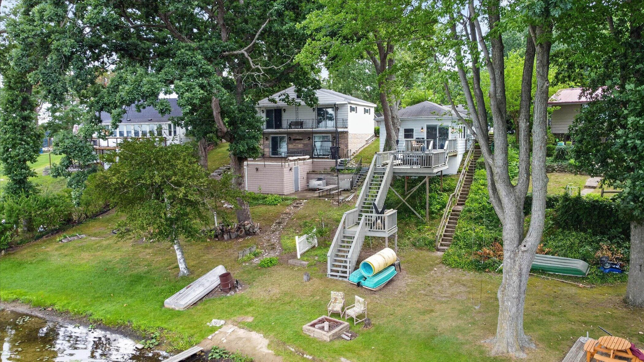 52784 Twin Lakeview Drive Dowagiac MI 49047