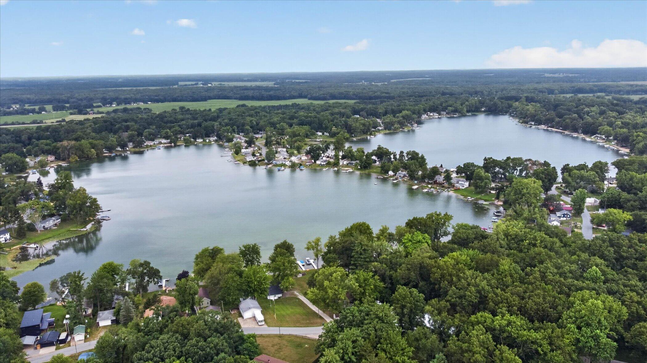 52784 Twin Lakeview Drive Dowagiac MI 49047