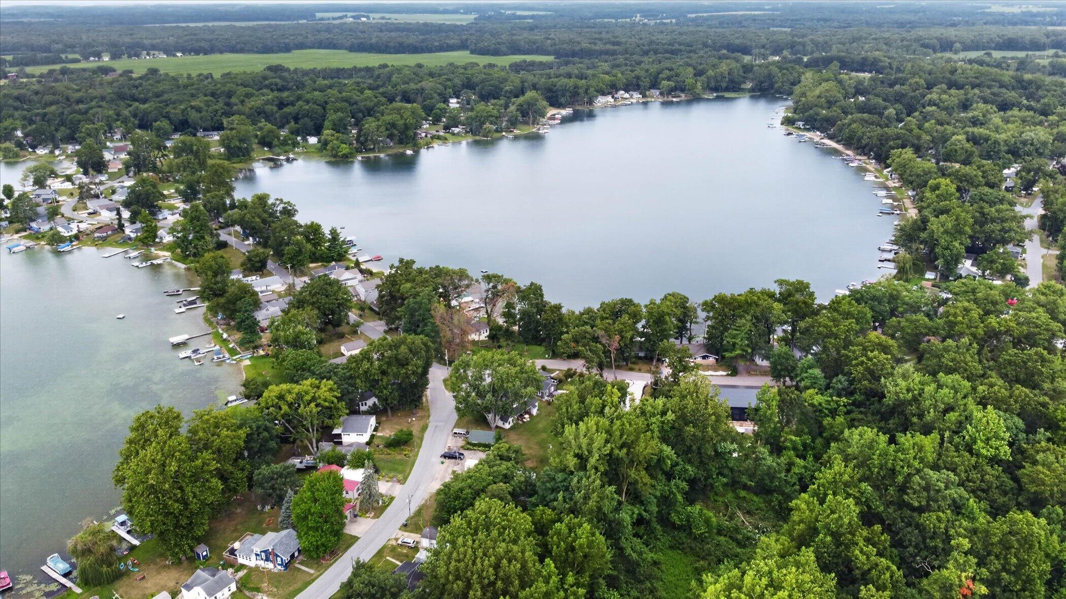 52784 Twin Lakeview Drive Dowagiac MI 49047
