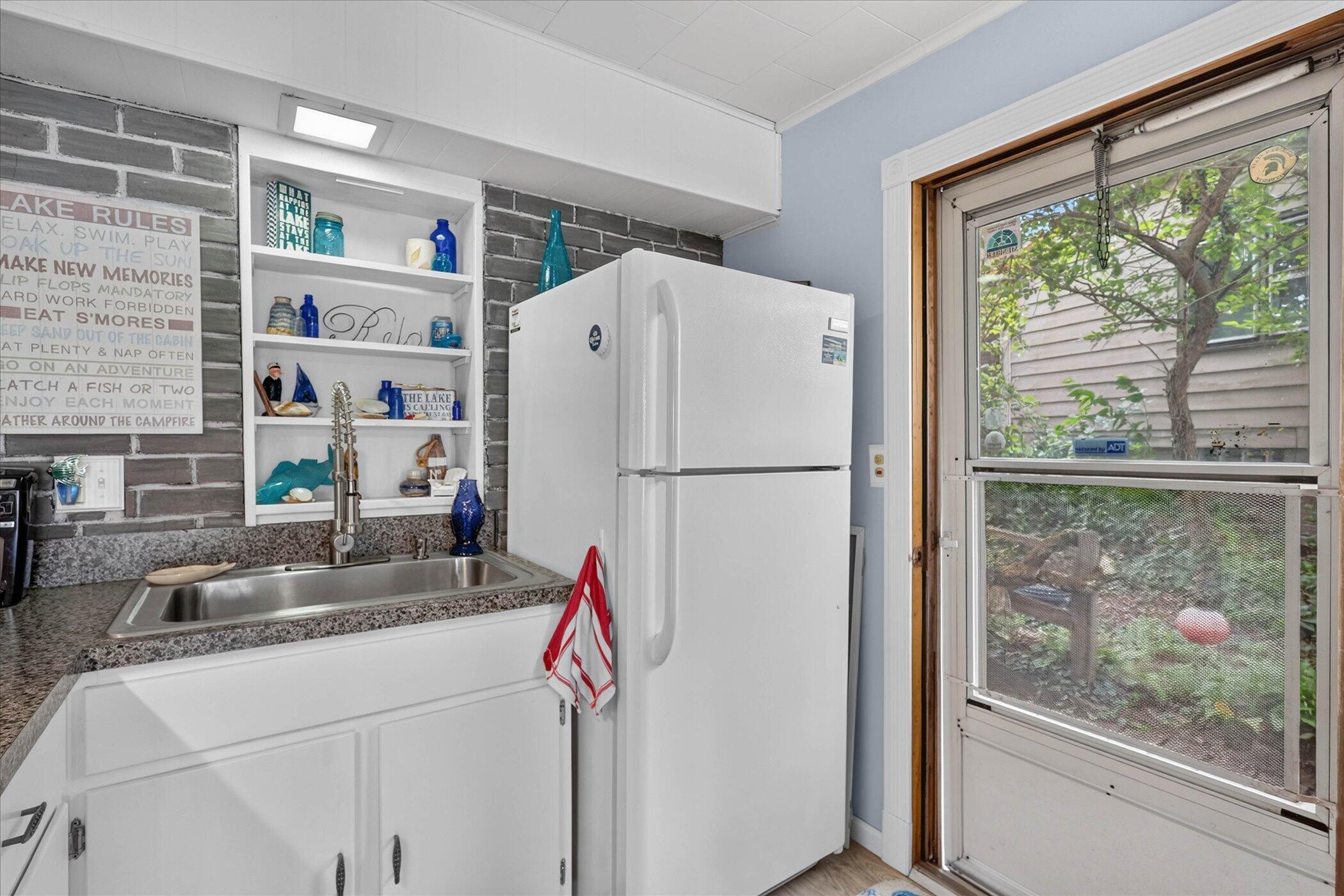 52784 Twin Lakeview Drive Dowagiac MI 49047