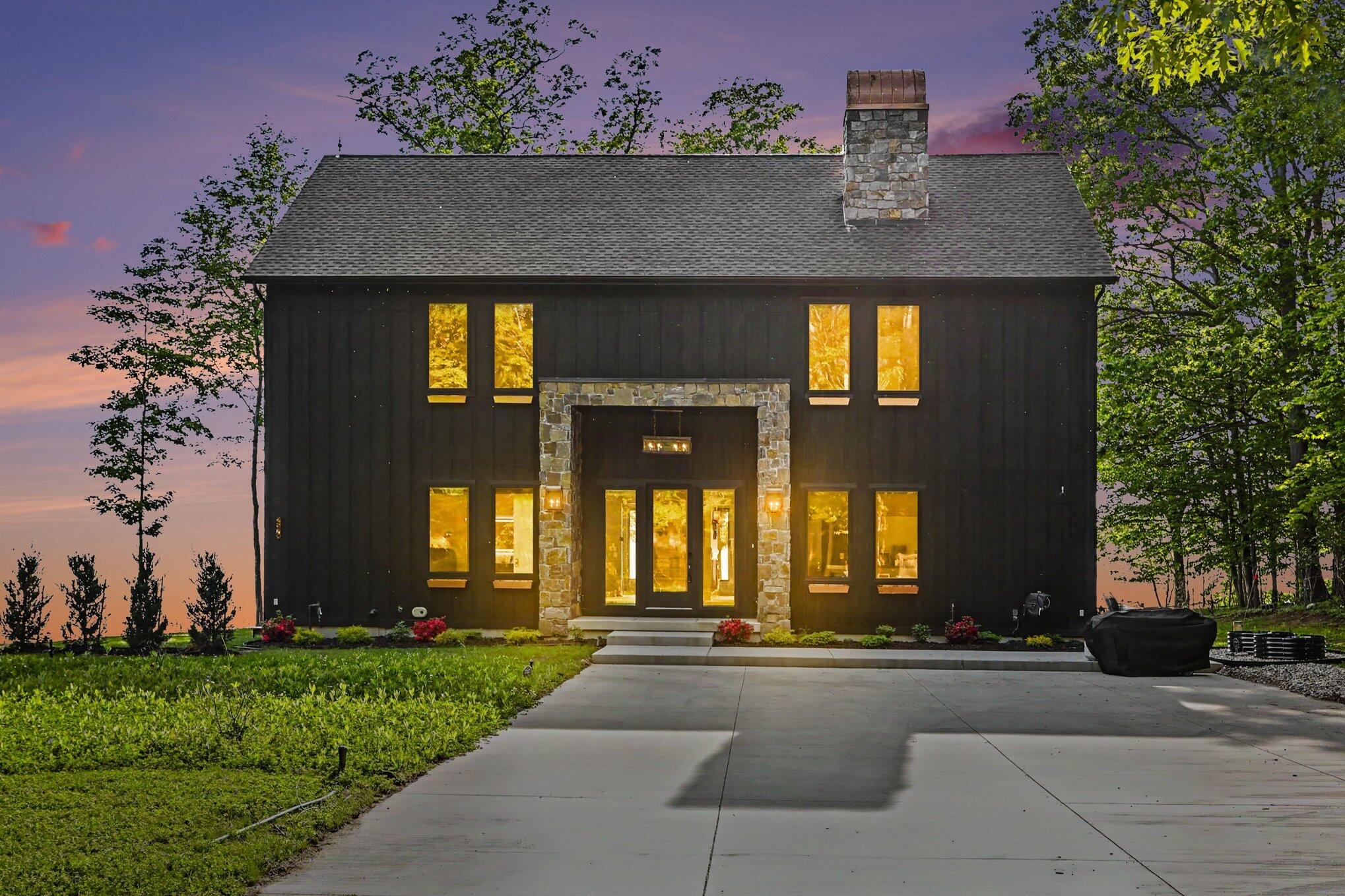2578 Lakeshore Drive Fennville MI 49408