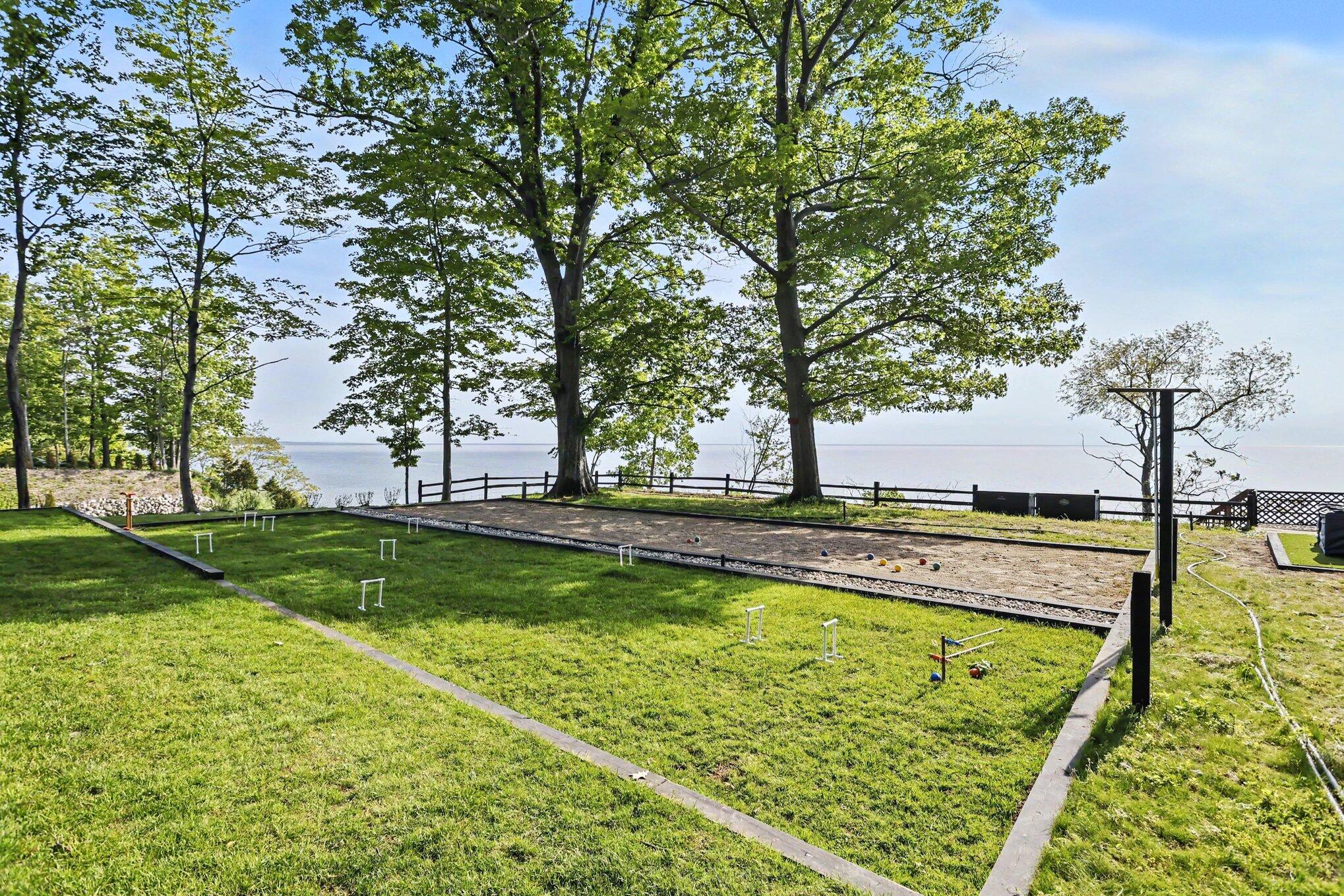 2578 Lakeshore Drive Fennville MI 49408