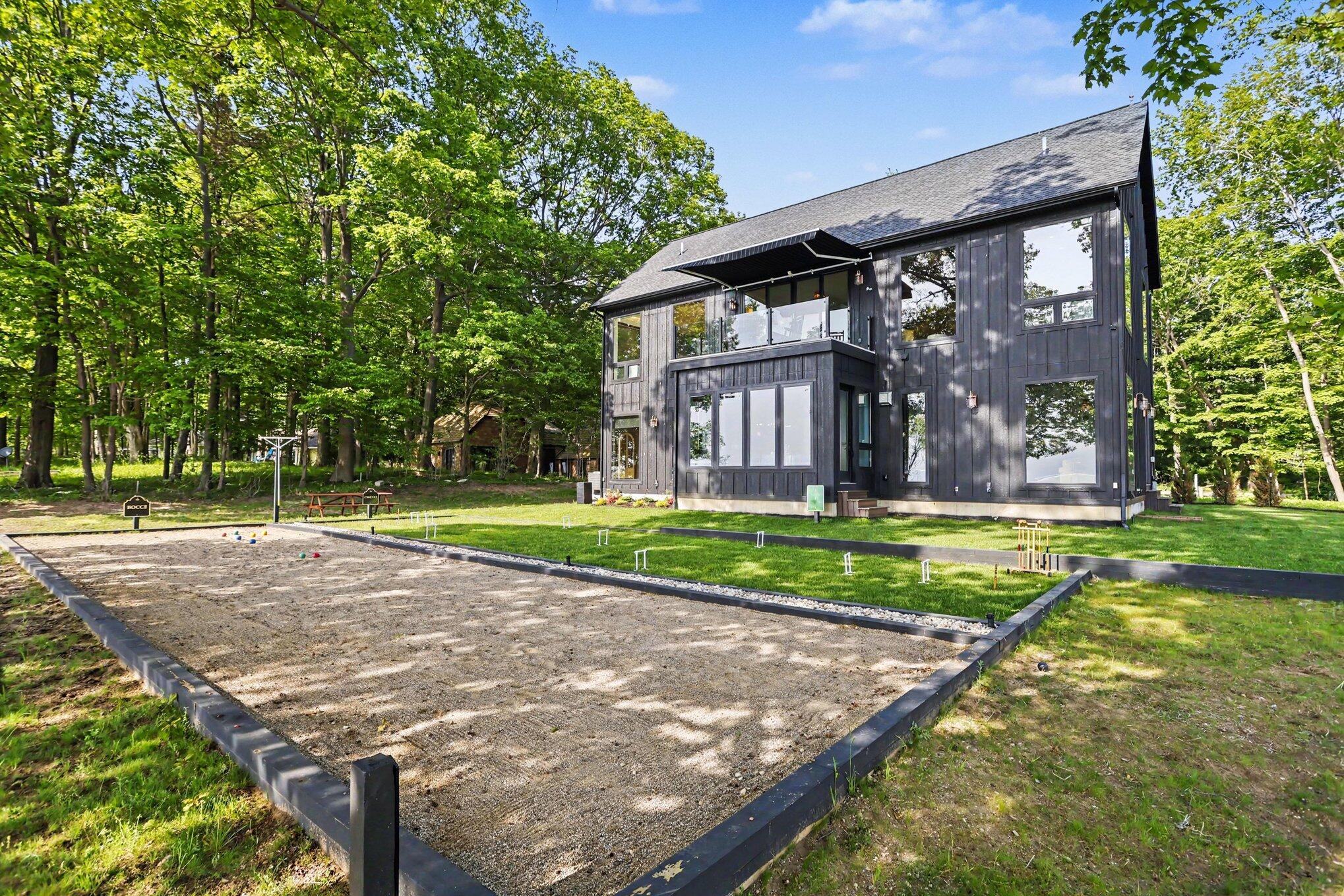 2578 Lakeshore Drive Fennville MI 49408