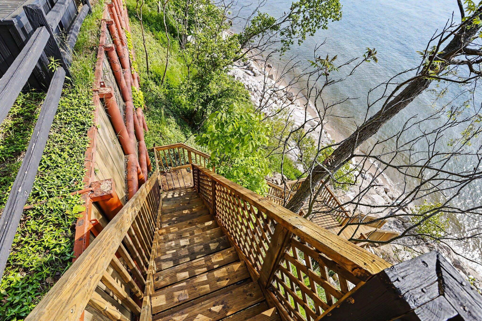 2578 Lakeshore Drive Fennville MI 49408