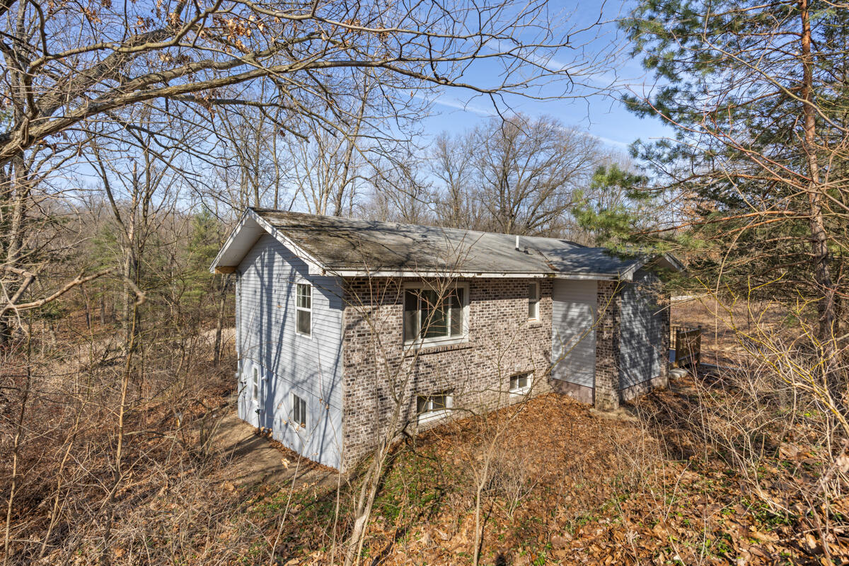 8945 Vergennes Street SE Ada MI 49301