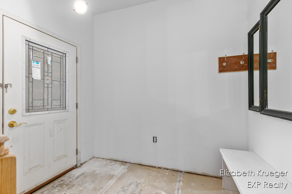 8945 Vergennes Street SE Ada MI 49301