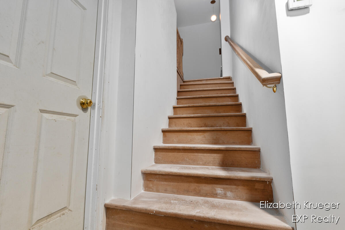 8945 Vergennes Street SE Ada MI 49301