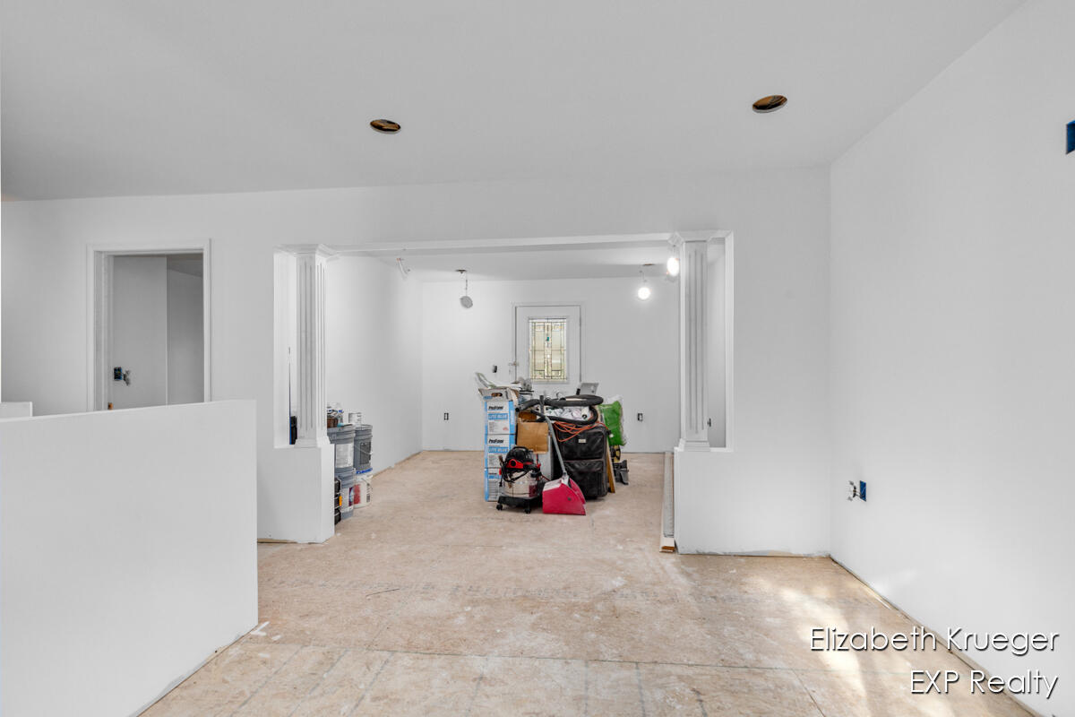 8945 Vergennes Street SE Ada MI 49301