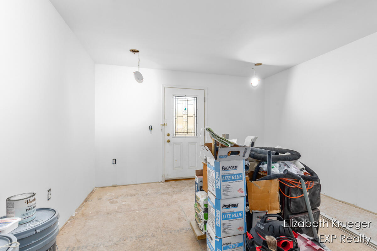 8945 Vergennes Street SE Ada MI 49301