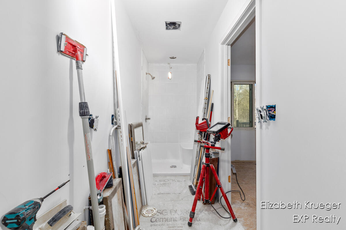 8945 Vergennes Street SE Ada MI 49301